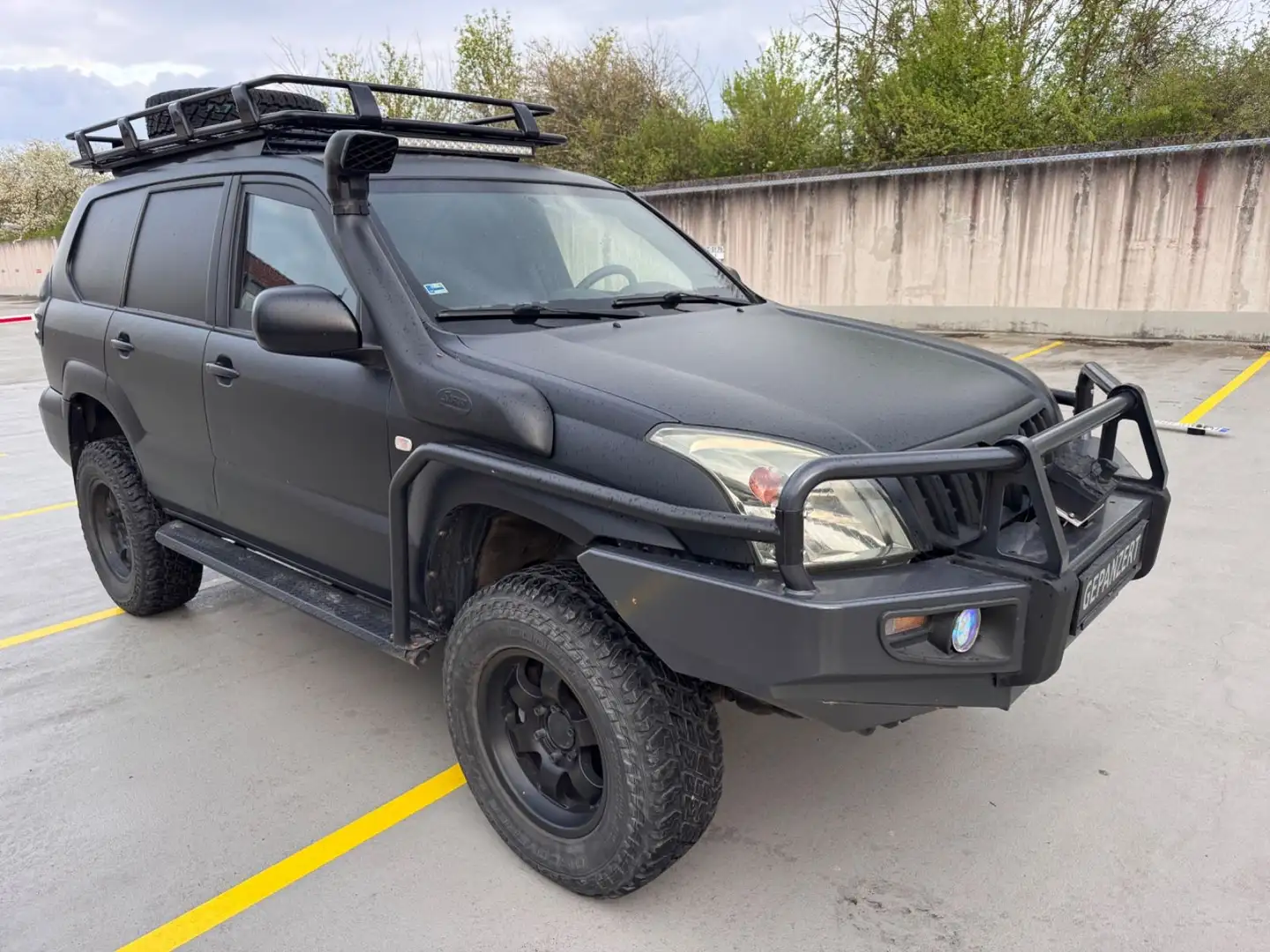 Toyota Land Cruiser 3.0 D-4D ARMOURED GEPANZERT PANZER Schwarz - 1