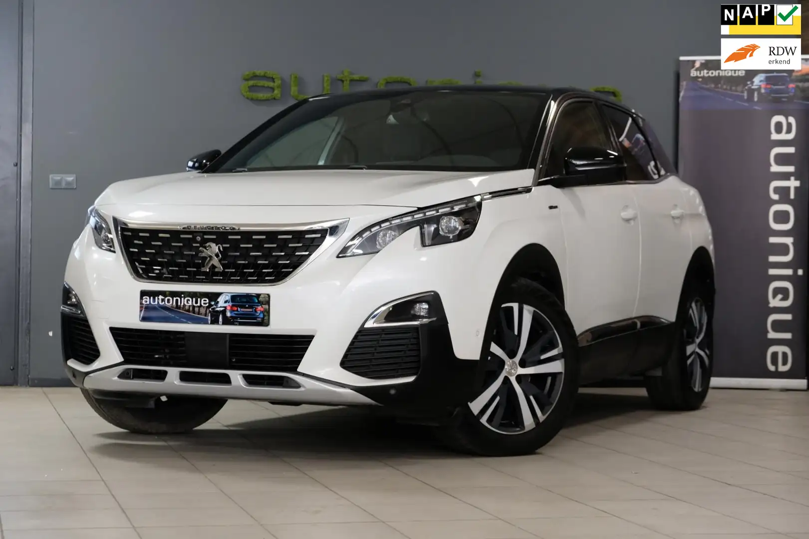 Peugeot 3008 1.6 e-THP GT Line *79.881km* Camera V+A/Navigatie/ Wit - 1