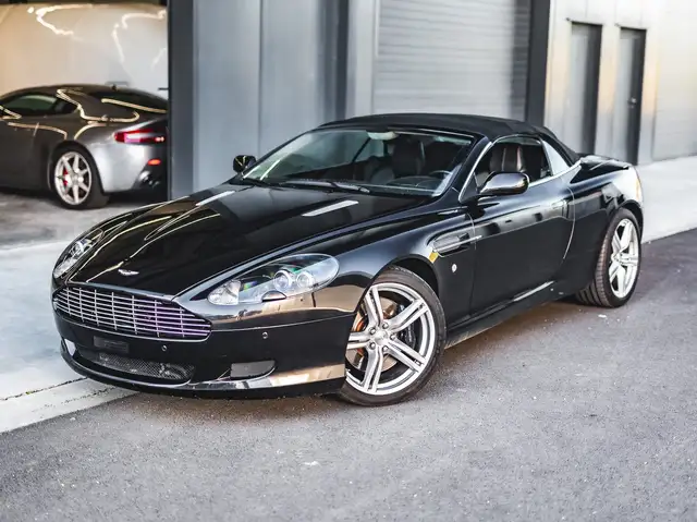 Aston Martin DB9 Volante