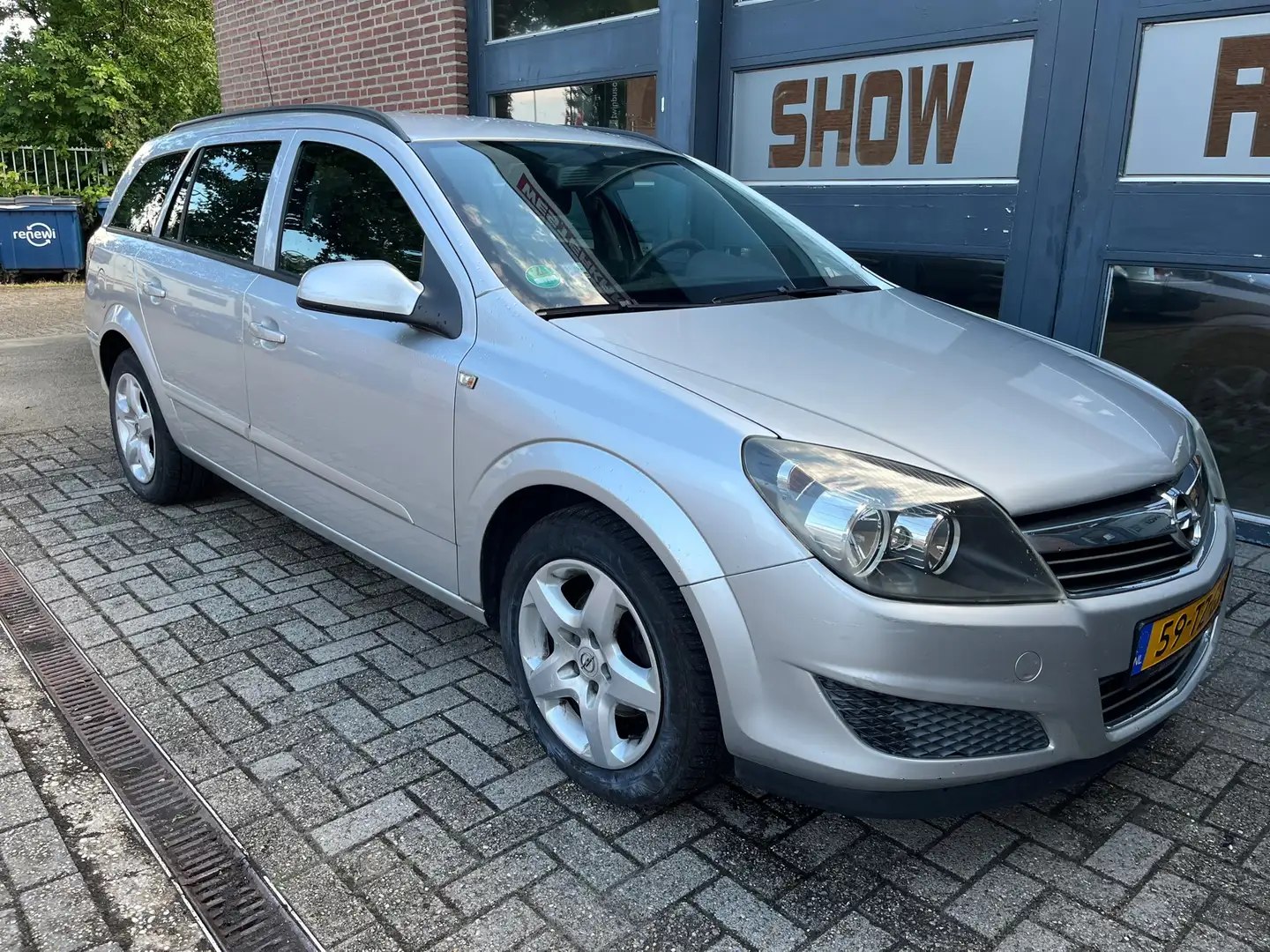 Opel Astra Wagon 1.6 Business Automaat Grijs - 2