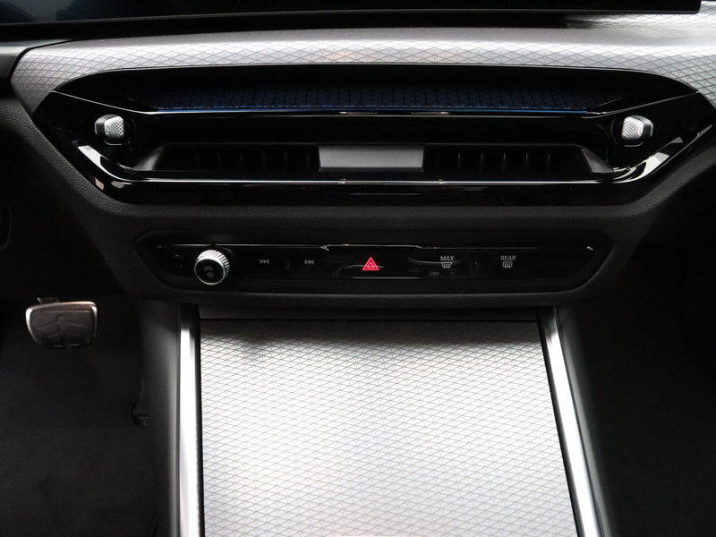 BMW 330 3 Serie 330e — photo 14