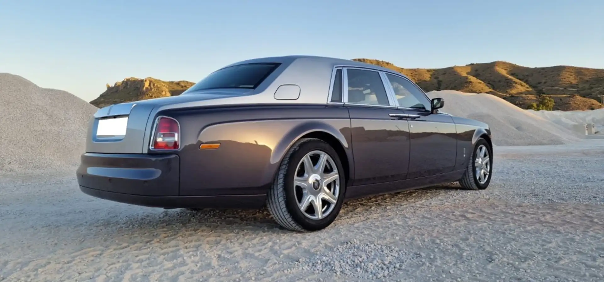 Rolls-Royce Phantom V12 Gris - 2
