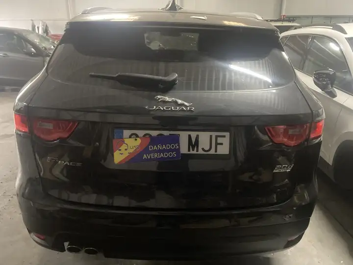 Jaguar F-Pace 2016