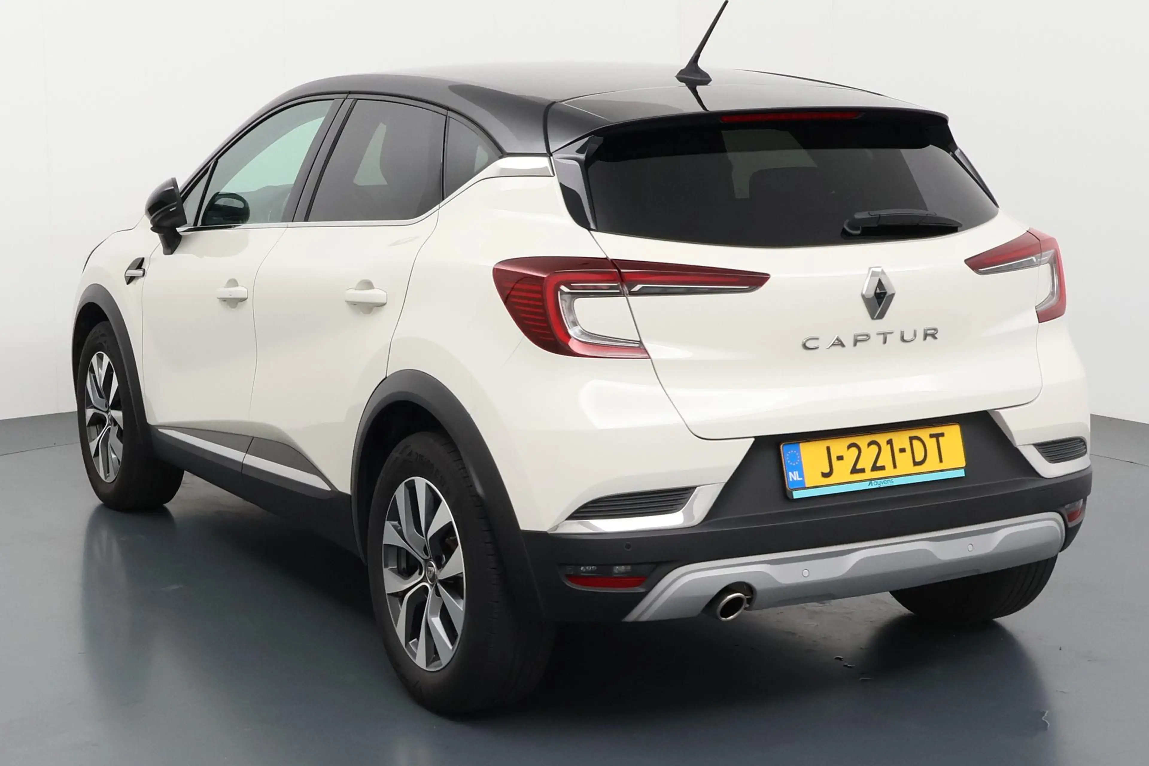 Renault Captur 1.0 TCe 100 Intens Compacte SUV met veel rijplezie — photo 8