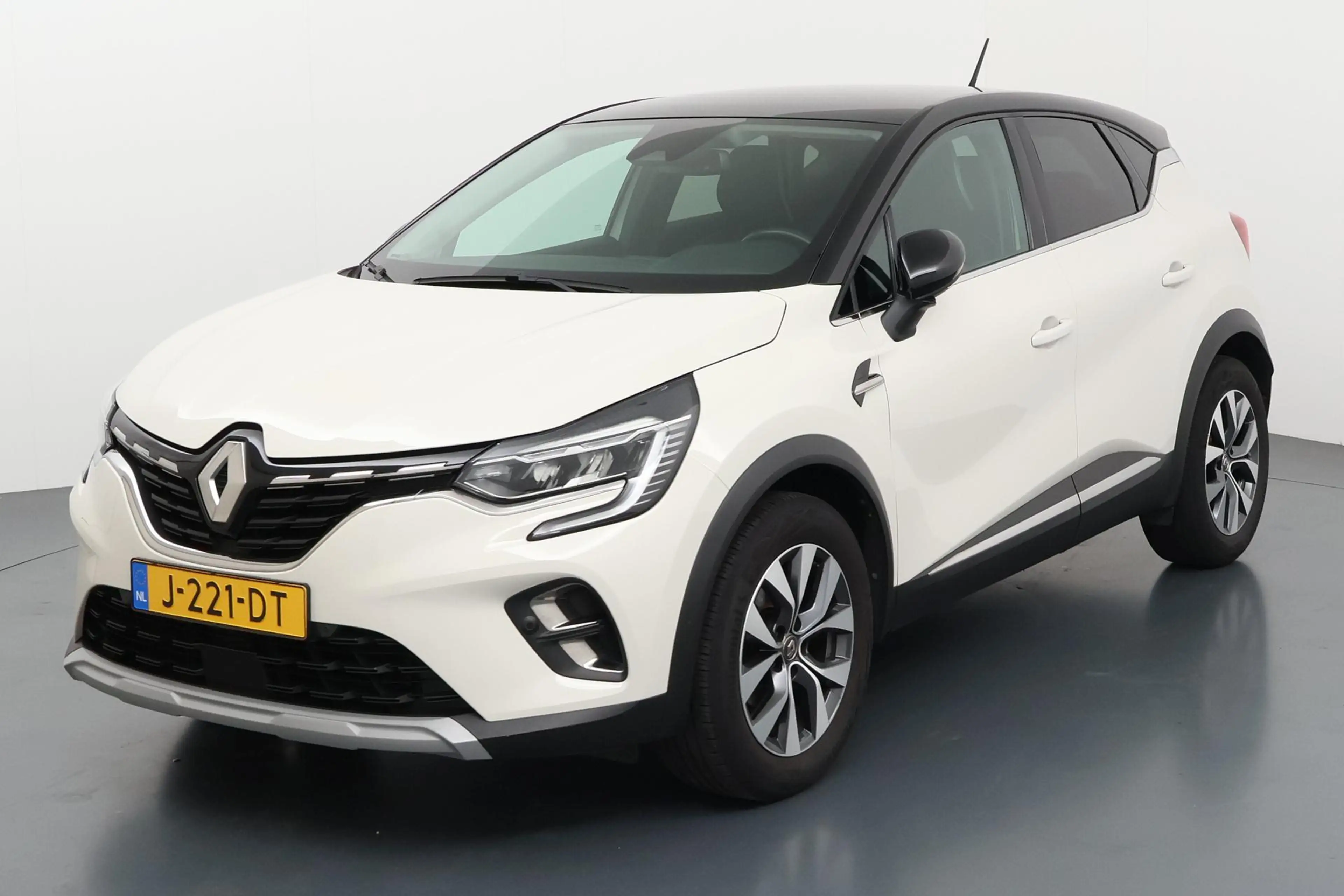 Renault Captur 1.0 TCe 100 Intens Compacte SUV met veel rijplezie — photo 6