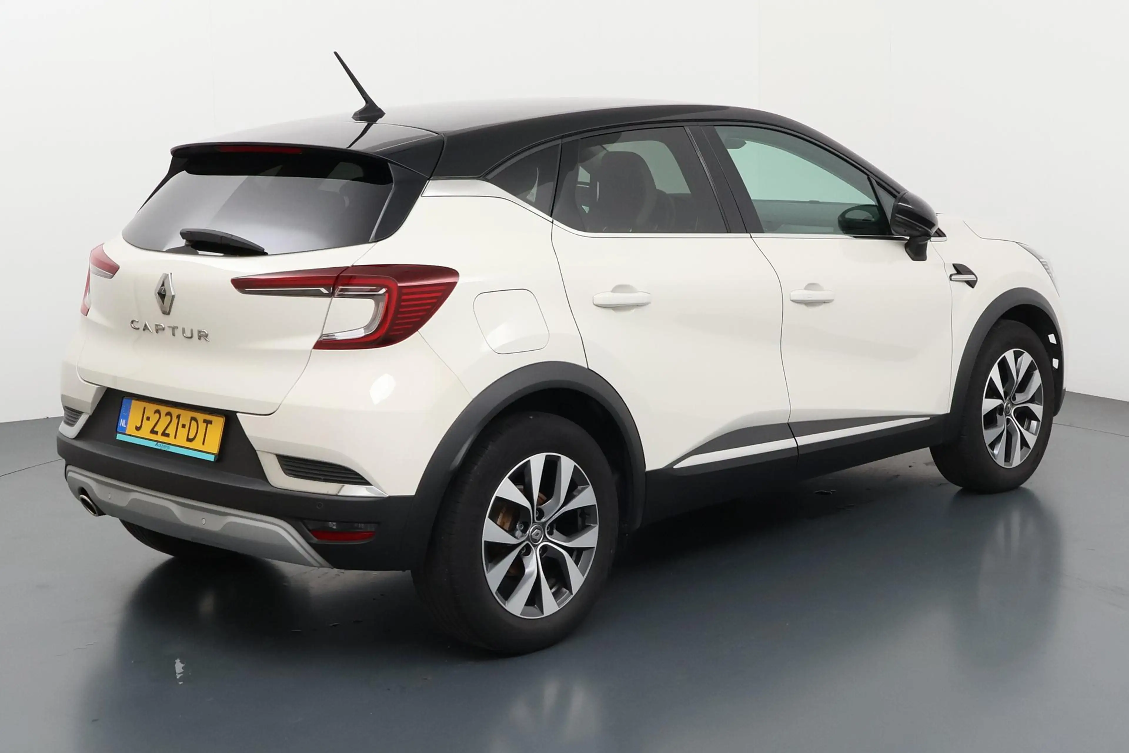 Renault Captur 1.0 TCe 100 Intens Compacte SUV met veel rijplezie — photo 5
