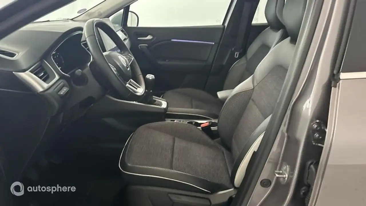 Renault Captur — photo 12