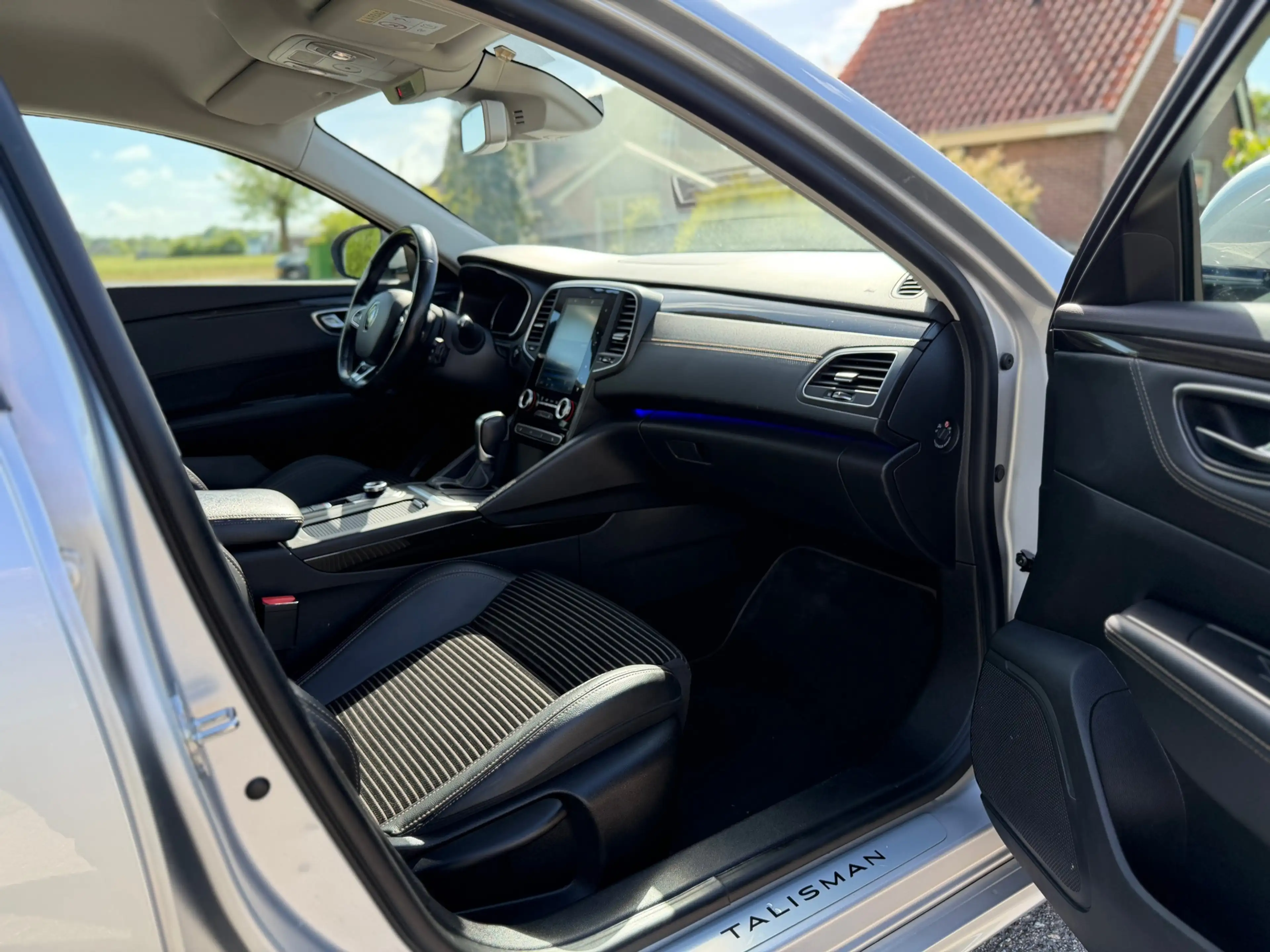 Renault Talisman Estate 1.6 TCe Intens / Automaat / Navigatie / Hal — photo 28