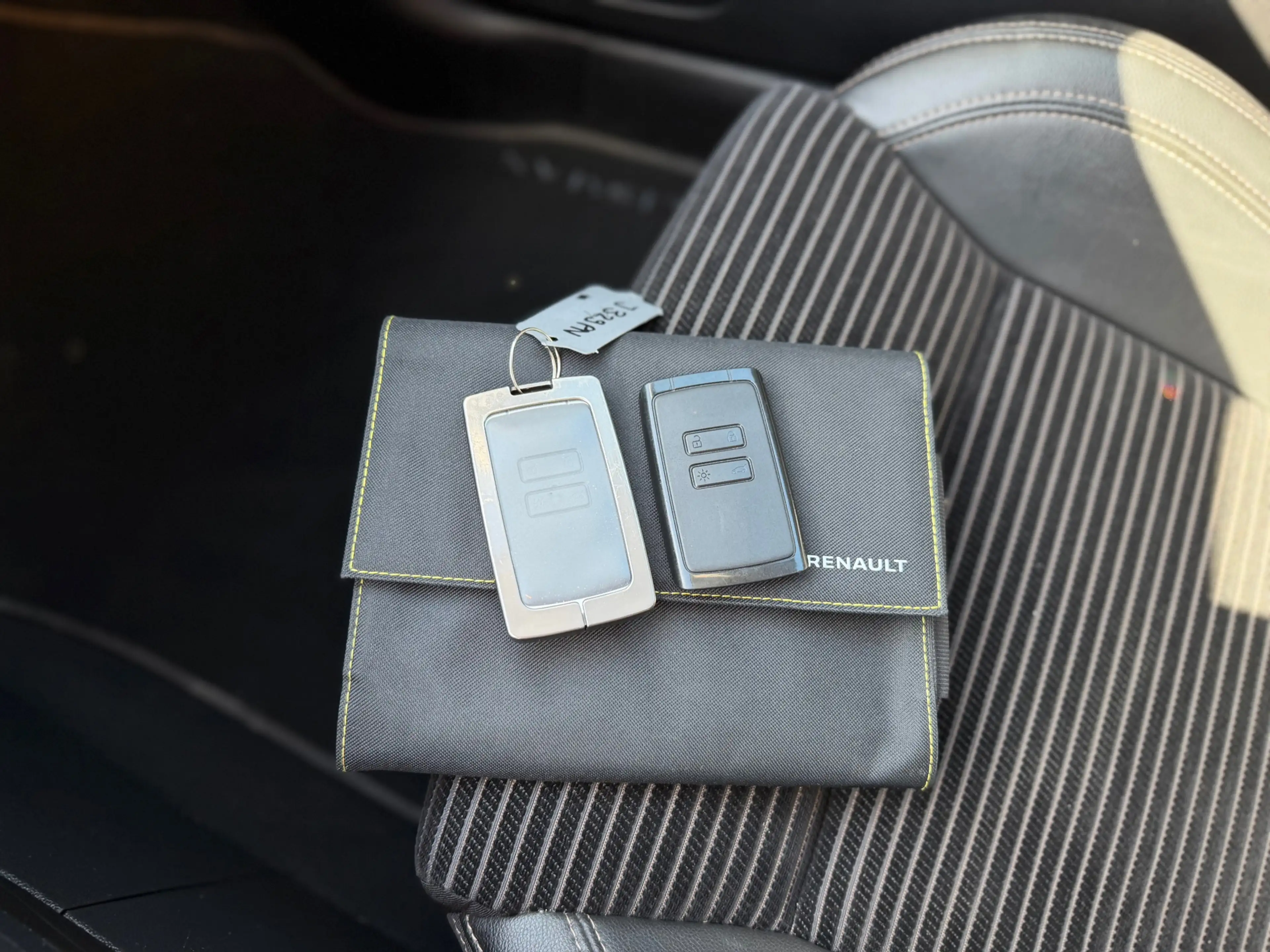 Renault Talisman Estate 1.6 TCe Intens / Automaat / Navigatie / Hal — photo 12