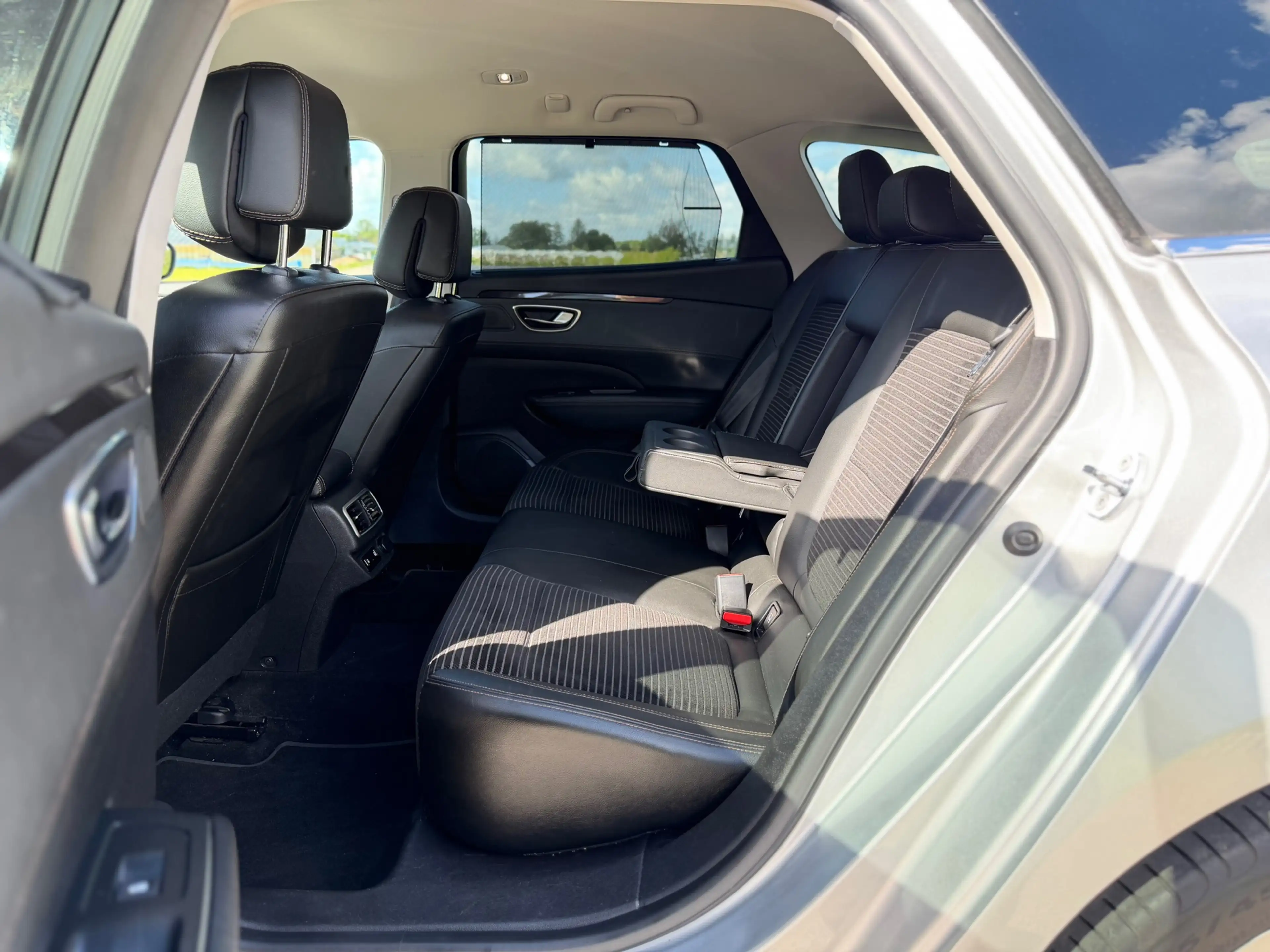 Renault Talisman Estate 1.6 TCe Intens / Automaat / Navigatie / Hal — photo 24