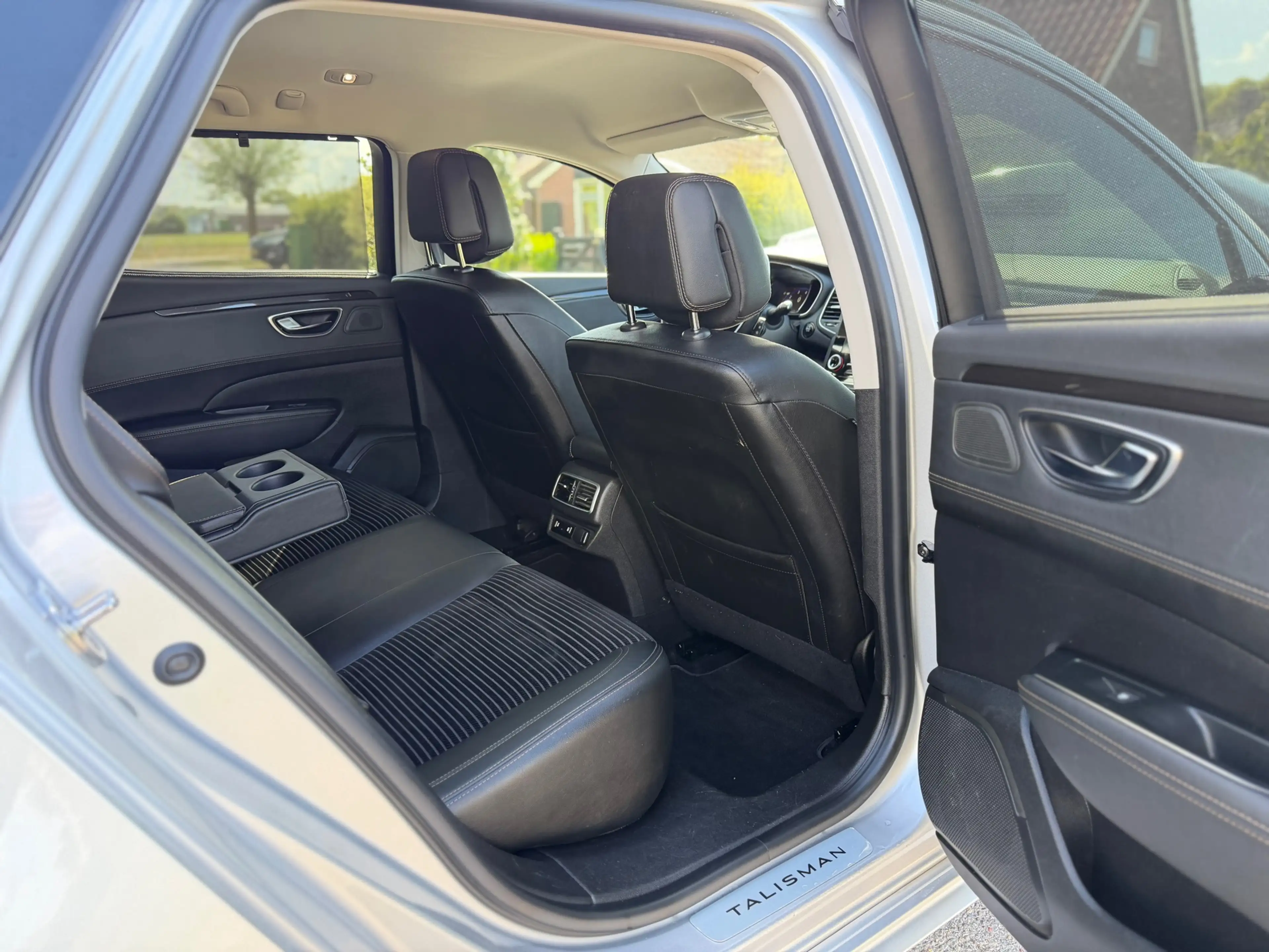 Renault Talisman Estate 1.6 TCe Intens / Automaat / Navigatie / Hal — photo 29