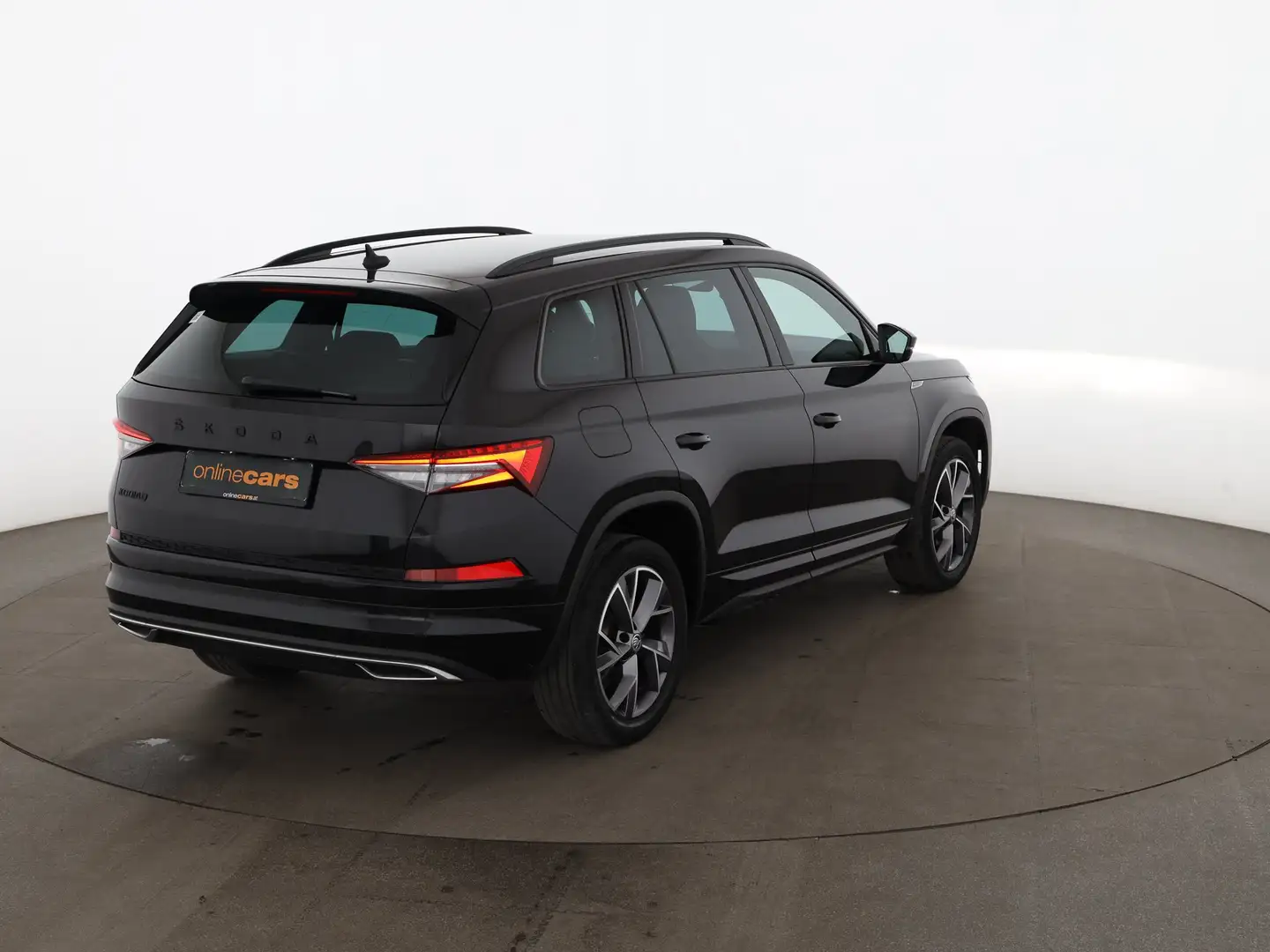 Skoda Kodiaq 2.0 TDI Sport Aut MATRIX RADAR NAVI LEDER Schwarz - 2