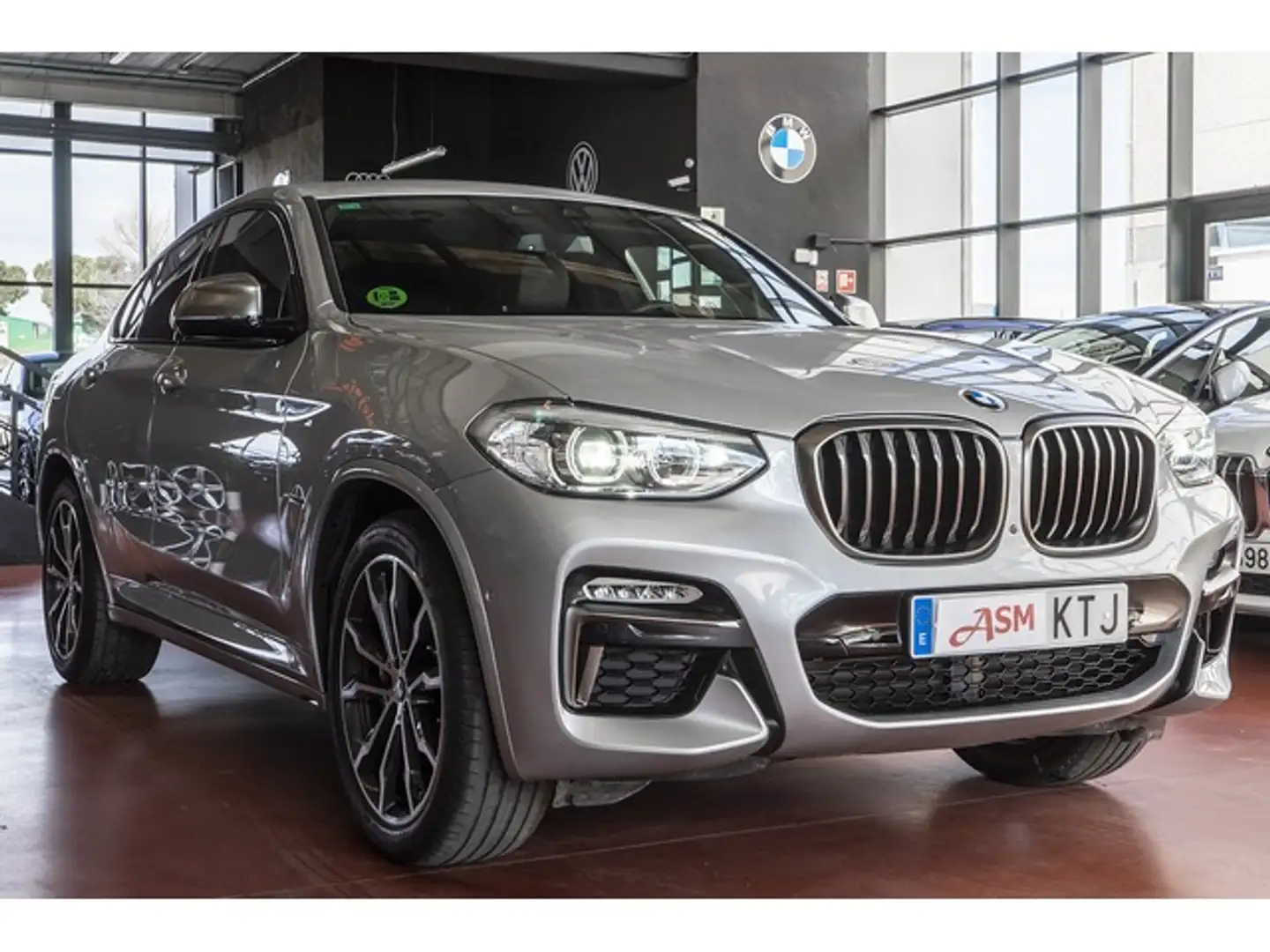 BMW X4 M40dA Stříbrná - 2