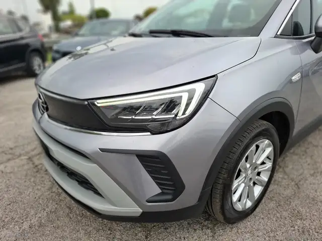 Opel Crossland X view 4
