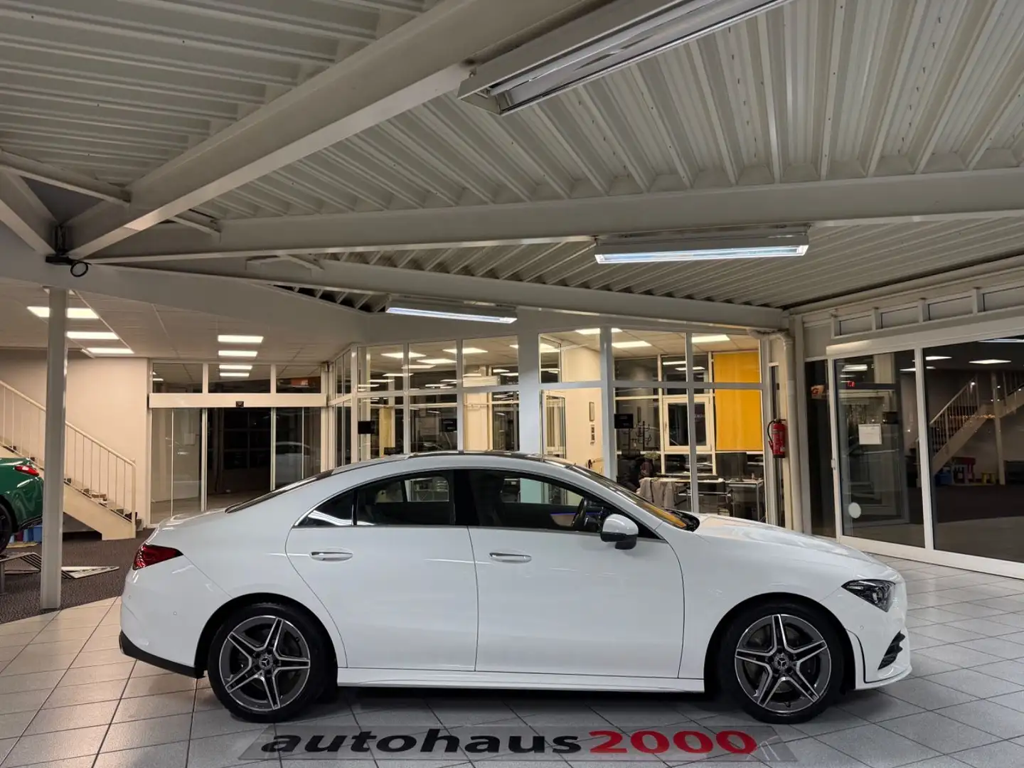 Mercedes-Benz CLA 250 4Matic AMG Line LED/CAM/PANO. Blanc - 2