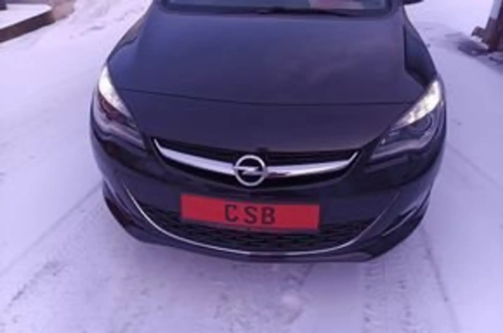 Opel Astra Exklusiv Schwarz - 1