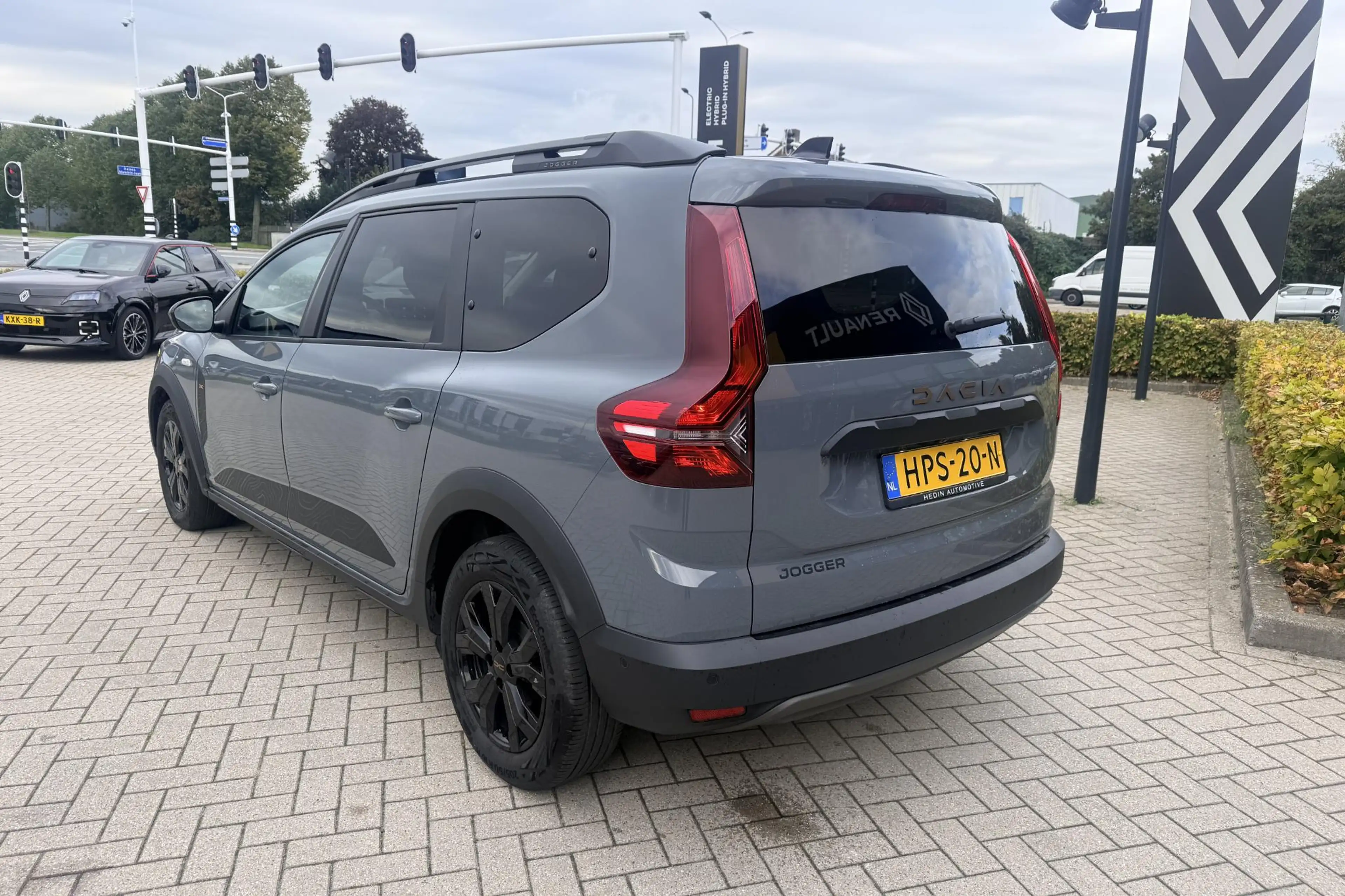 Dacia Jogger 1.6 Hybrid 140 Extreme 7p. — photo 2