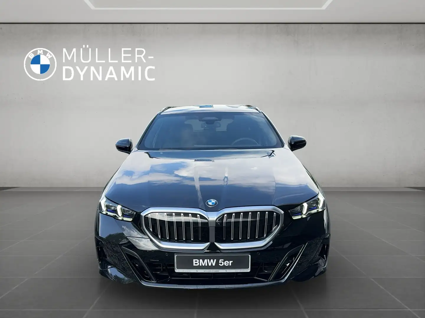BMW 520 d xDrive TOURING M SPORT LED AHK HIFI KOMFORTZUG Schwarz - 2