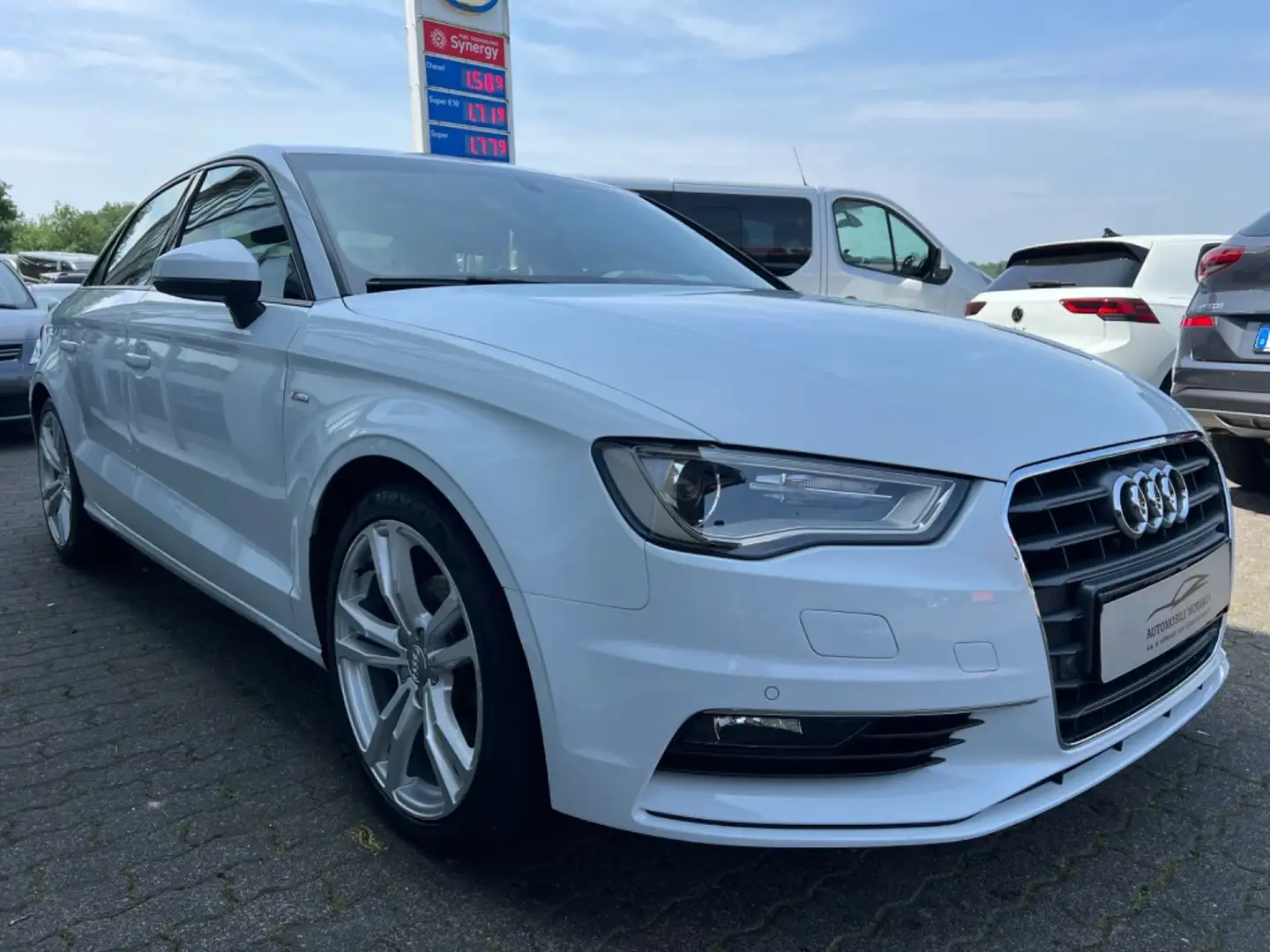 Audi A3 3xS line Sportpaket 2.0 TDI*XENON*NAVI*EURO6* Weiß - 1