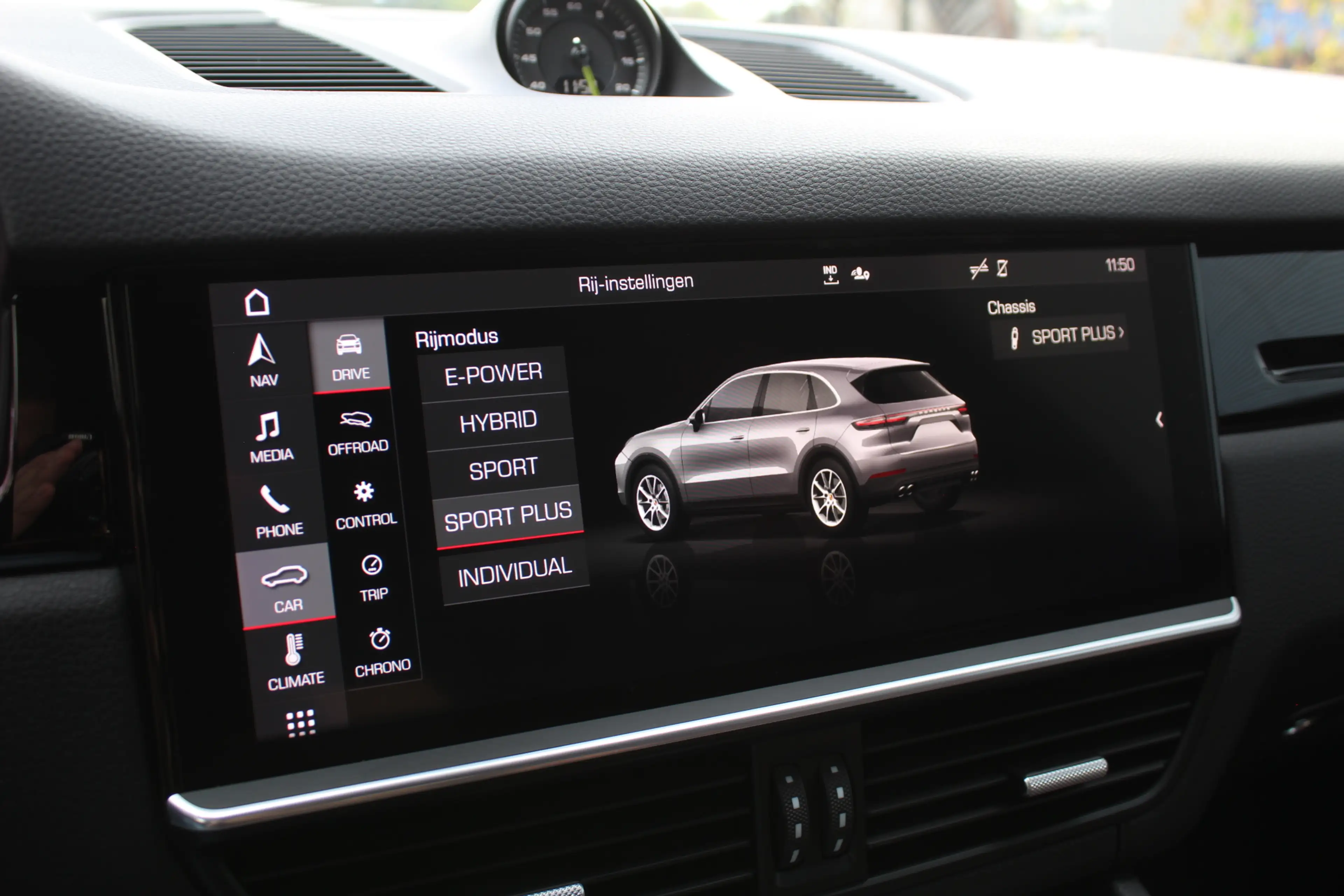 Porsche Cayenne 3.0 E-Hybrid | Fiscaal €101.261,- | BTW | Panorama — photo 26