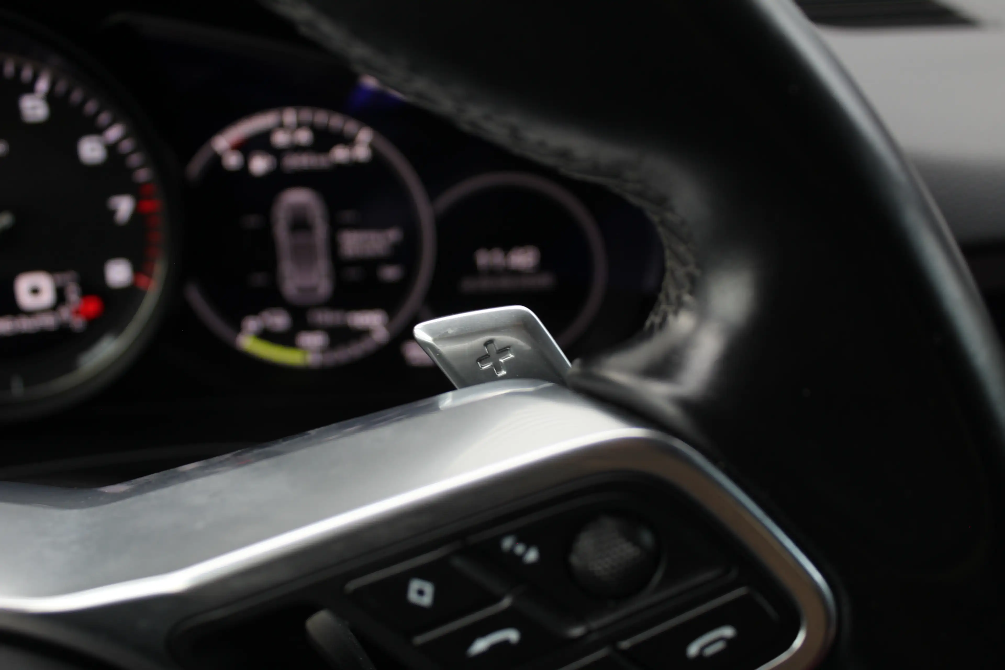 Porsche Cayenne 3.0 E-Hybrid | Fiscaal €101.261,- | BTW | Panorama — photo 14