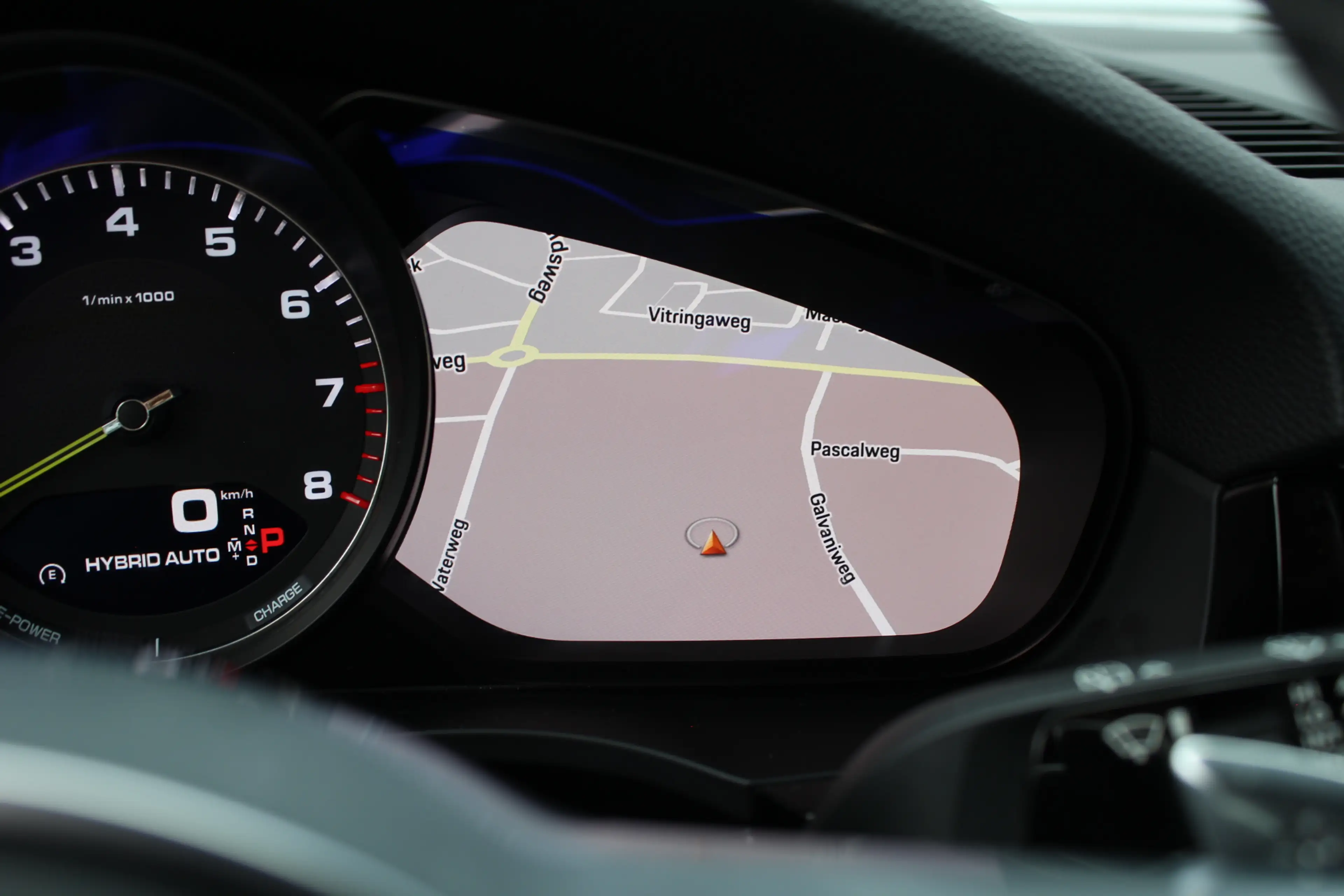 Porsche Cayenne 3.0 E-Hybrid | Fiscaal €101.261,- | BTW | Panorama — photo 18
