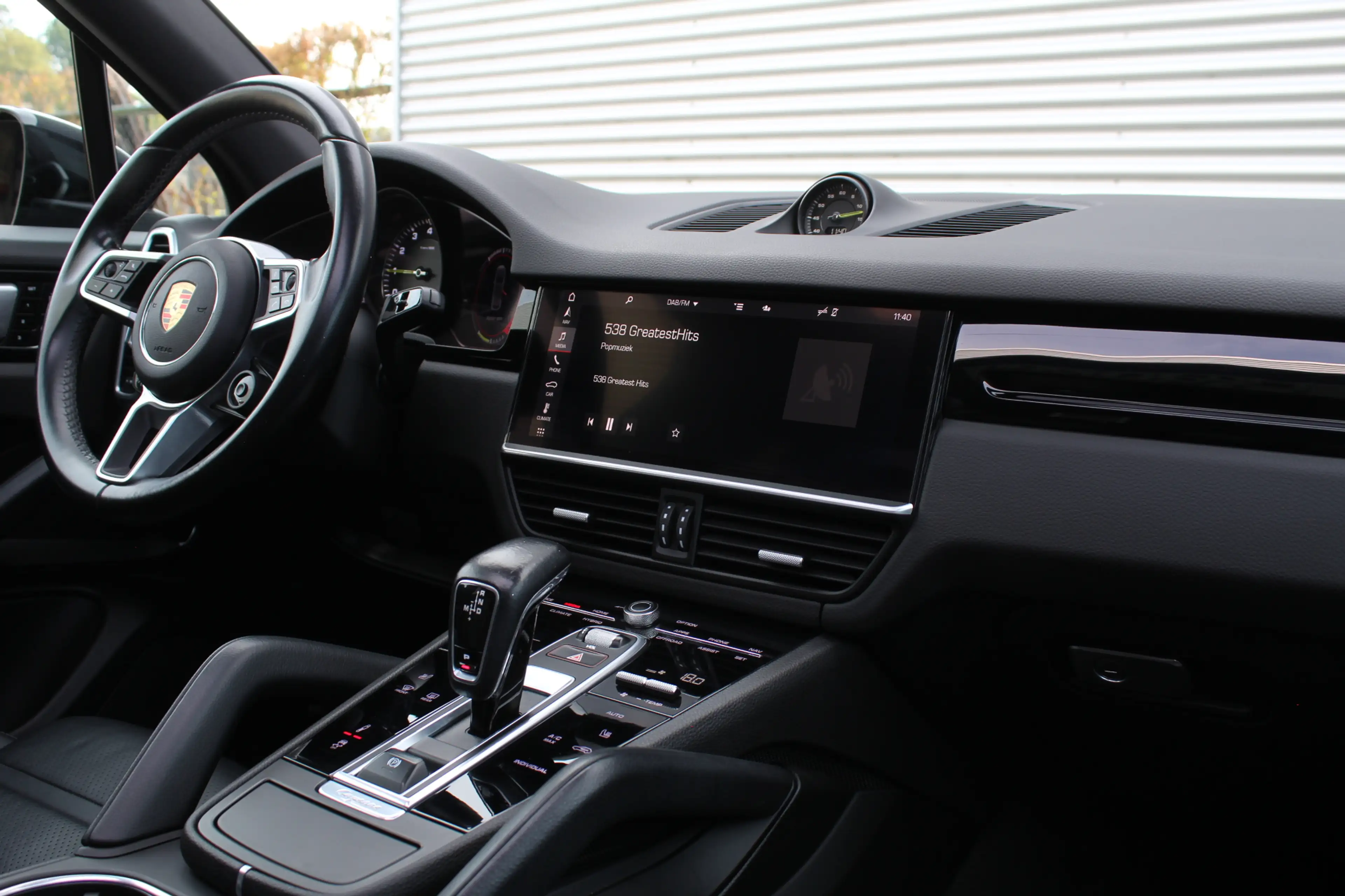 Porsche Cayenne 3.0 E-Hybrid | Fiscaal €101.261,- | BTW | Panorama — photo 6