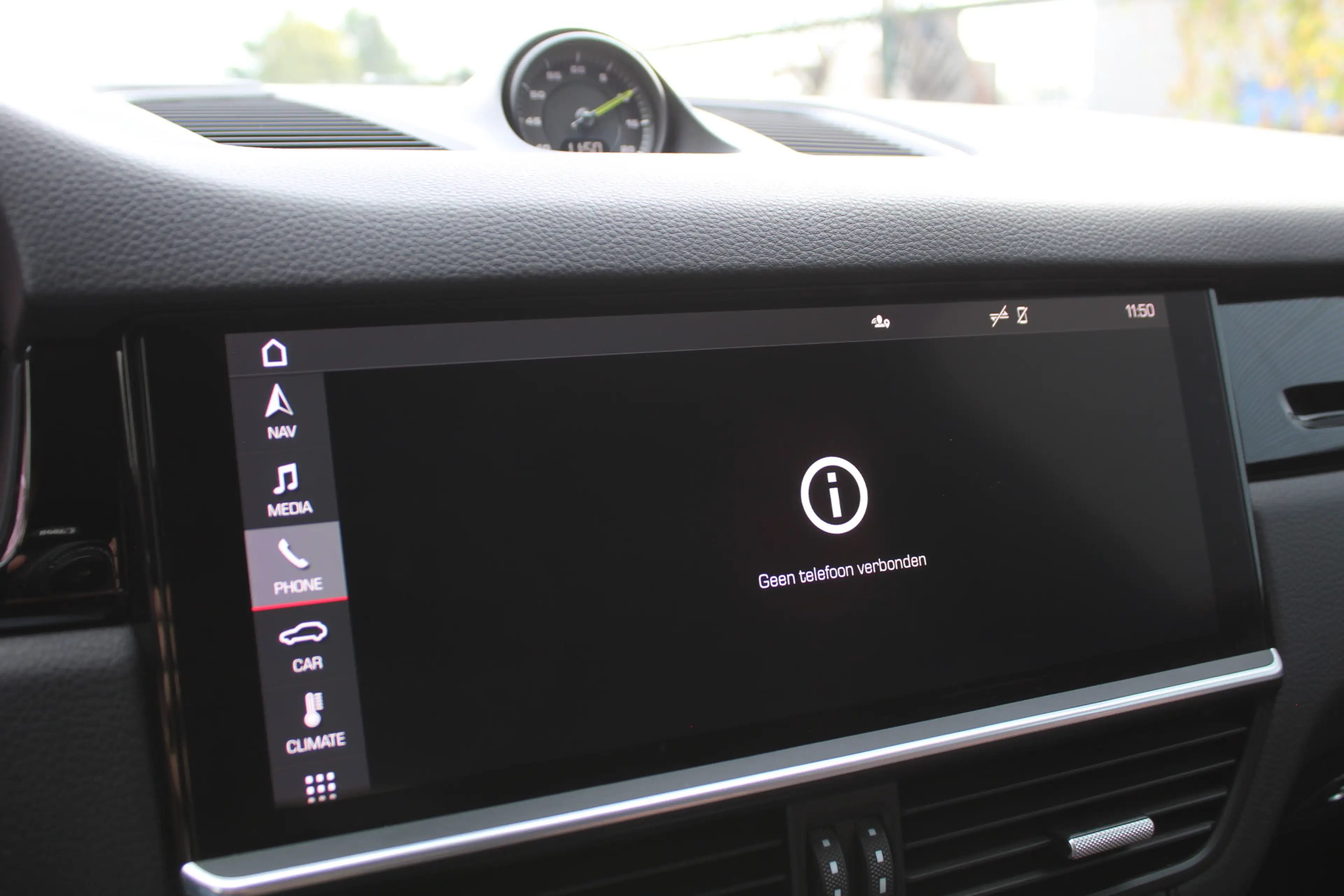 Porsche Cayenne 3.0 E-Hybrid | Fiscaal €101.261,- | BTW | Panorama — photo 24