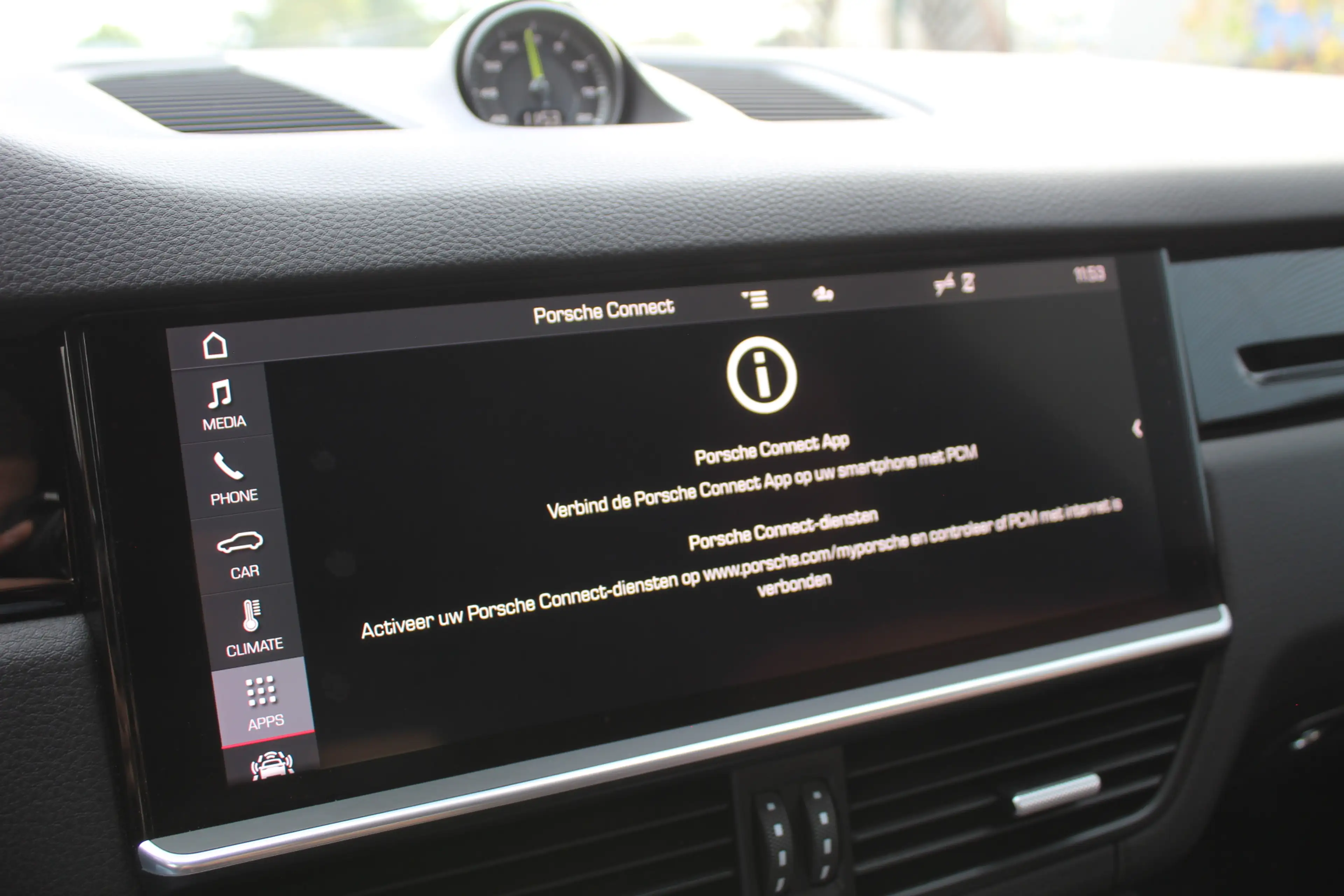 Porsche Cayenne 3.0 E-Hybrid | Fiscaal €101.261,- | BTW | Panorama — photo 36