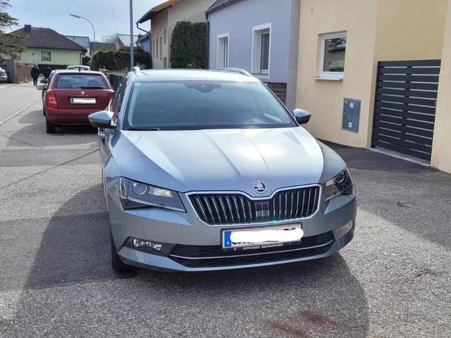 Skoda Superb Superb Kombi 1,6 TDI Style DSG Style Silber - 2