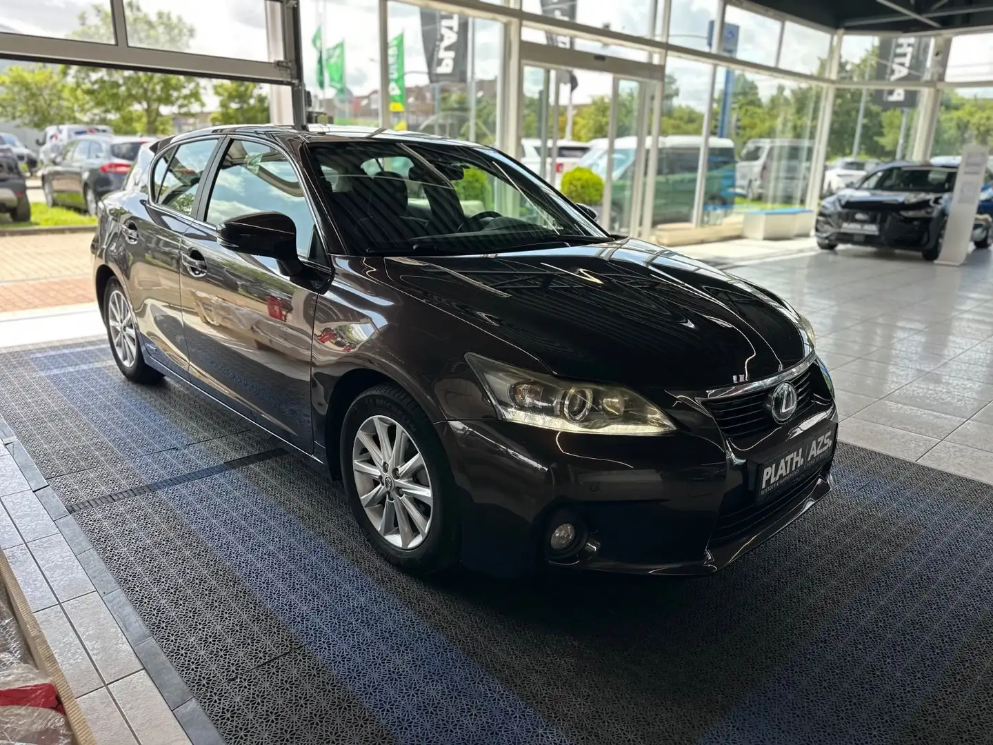 Lexus CT 200h Dynamic - Hybrid Brown - 2