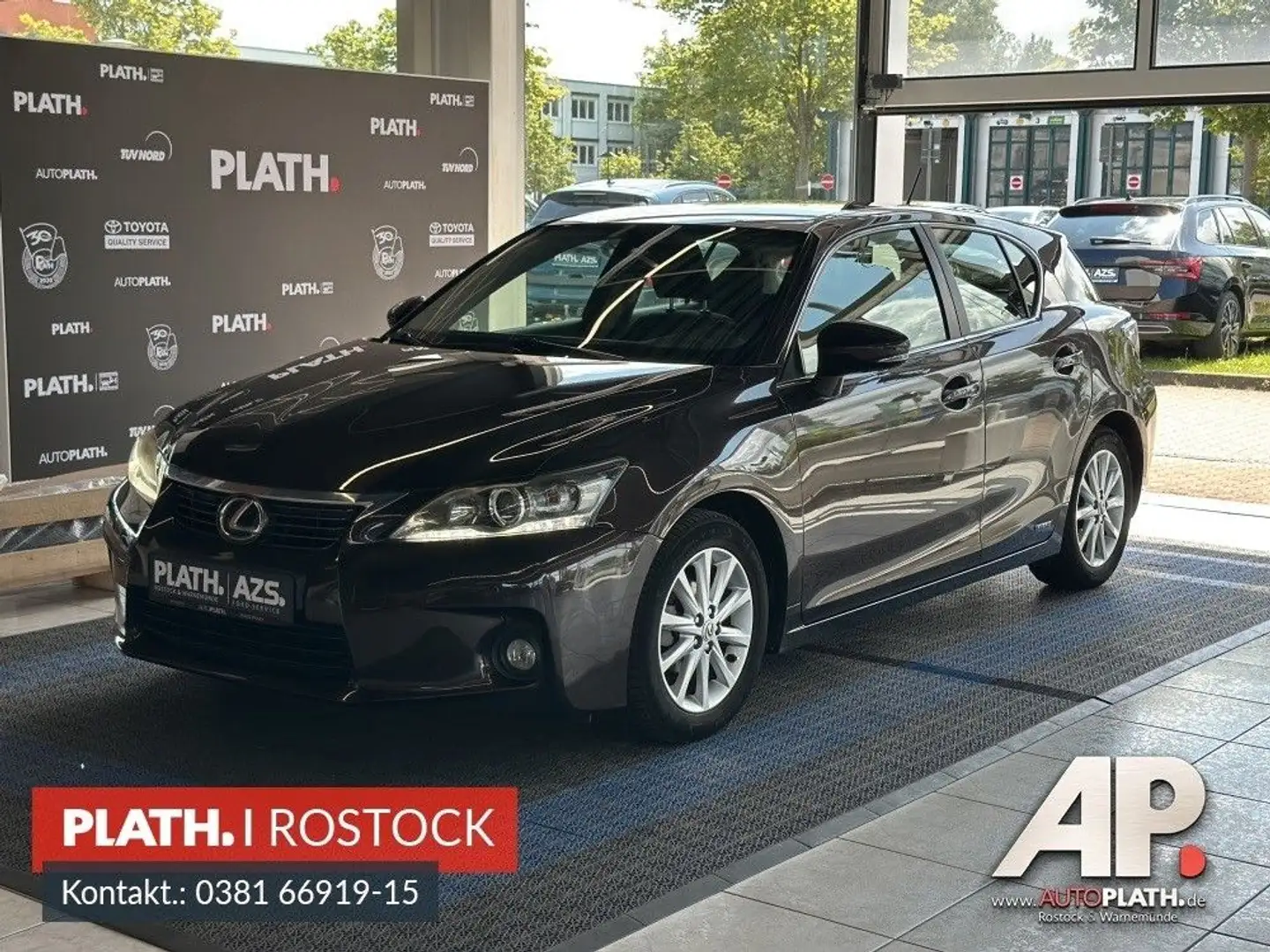 Lexus CT 200h Dynamic - Hybrid Brown - 1