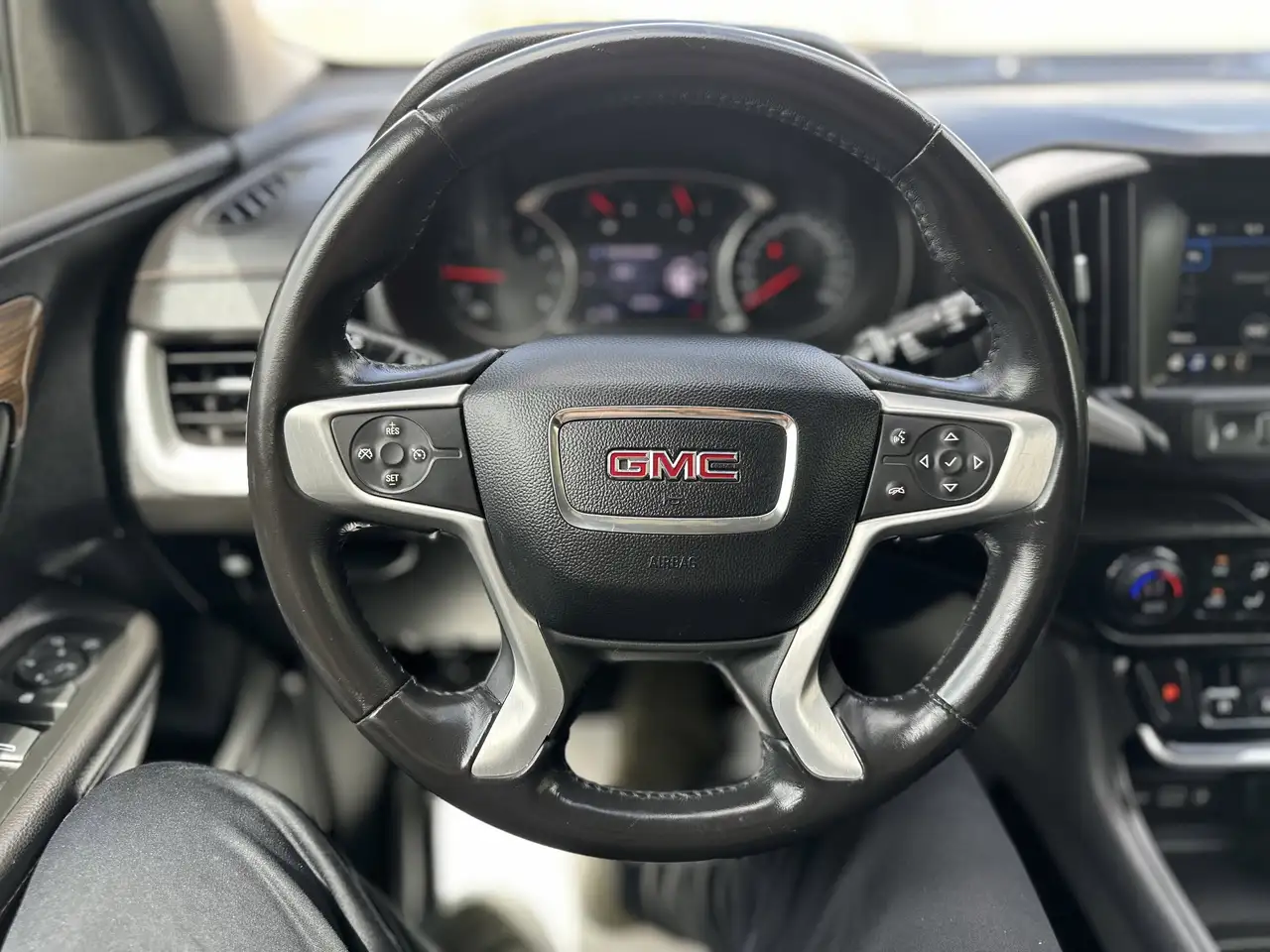 GMC Terrain снимка GMC Terrain