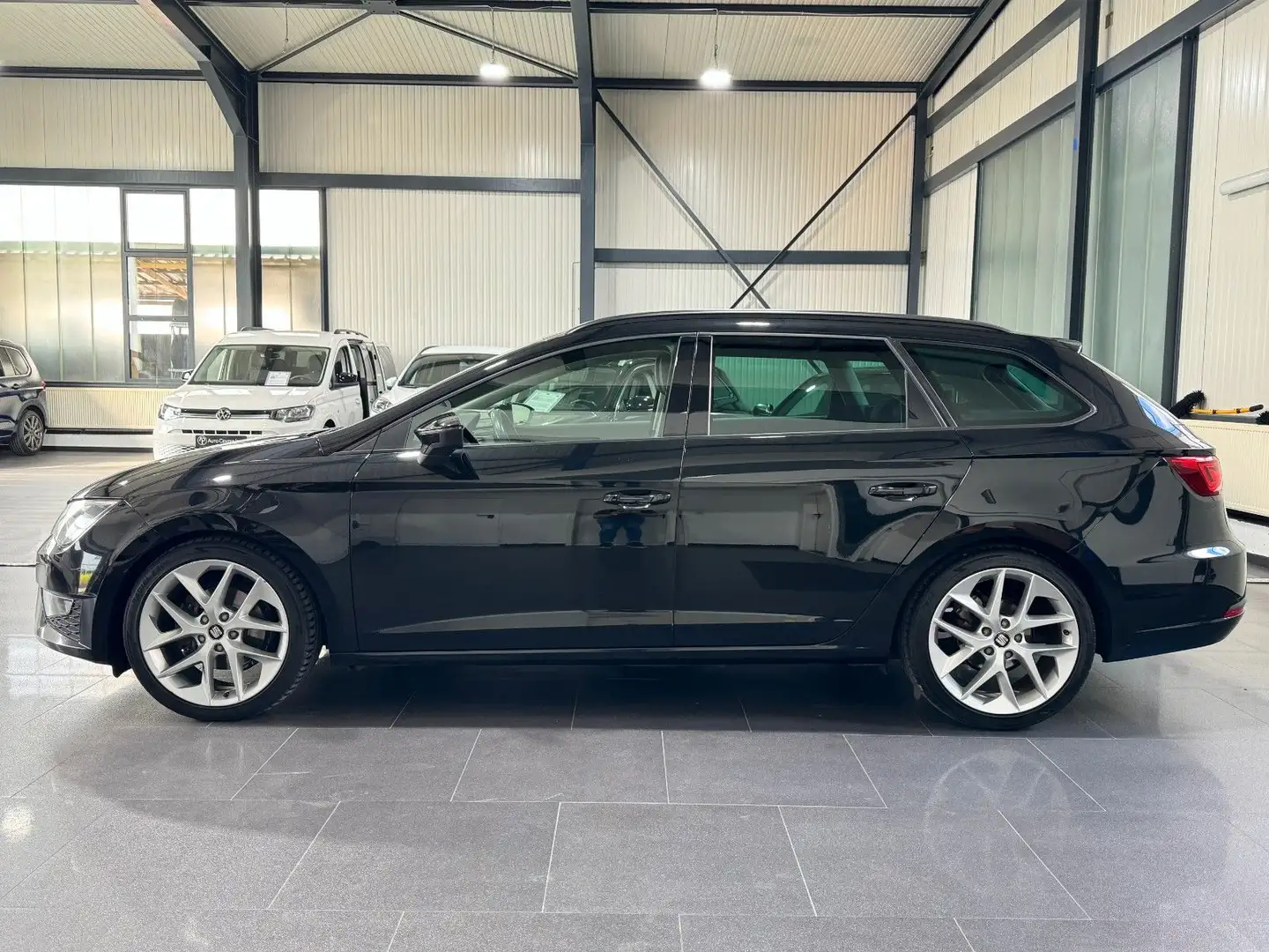 SEAT Leon ST FR 2.0 TDI DSG | ALU | SH | NAVI | Noir - 2
