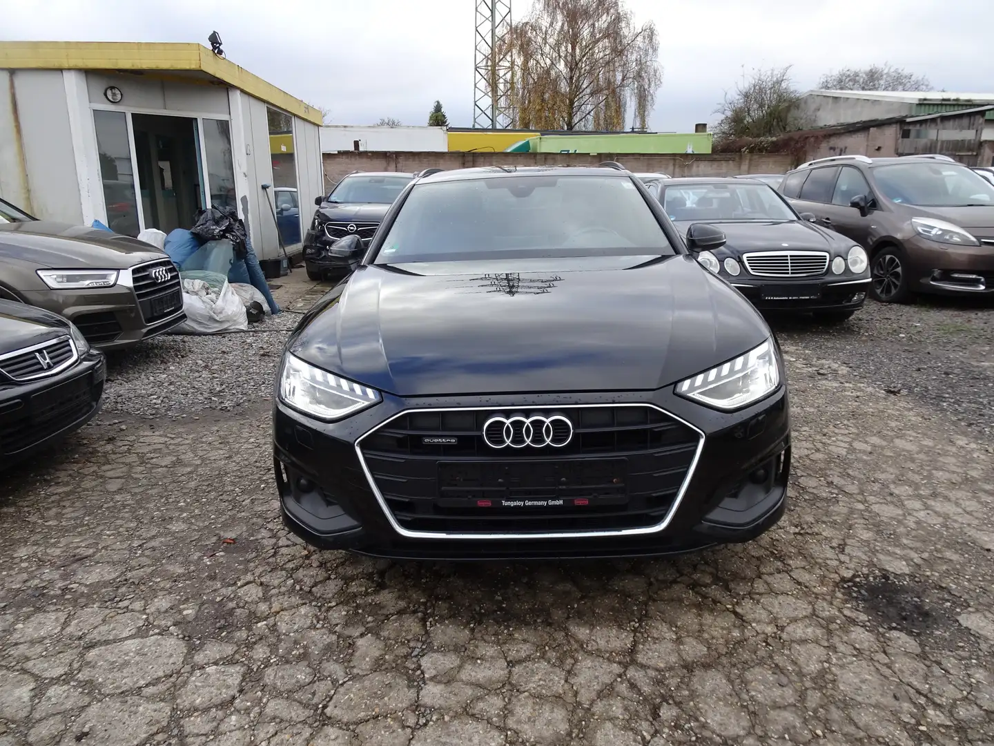 Audi A4 40 TDI quattro TDI Autamatik Nav PDC Getrebeschade Schwarz - 1