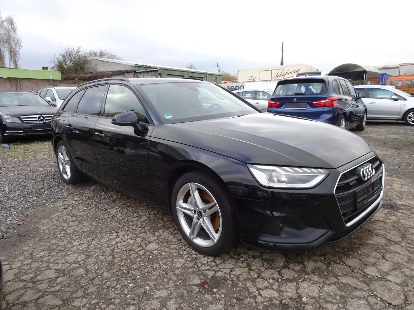 Audi A4 40 TDI quattro TDI Autamatik Nav PDC Getrebeschade Schwarz - 2