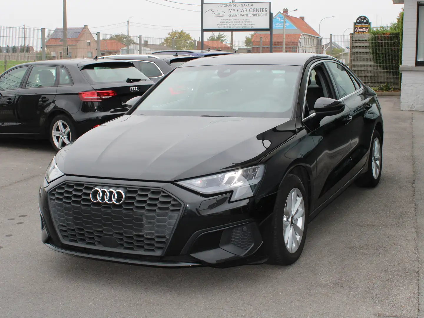 Audi A3 30 TFSI BERLINE S TRONIC-AC-APP C-NAVI-ALU V-ALU V Zwart - 2