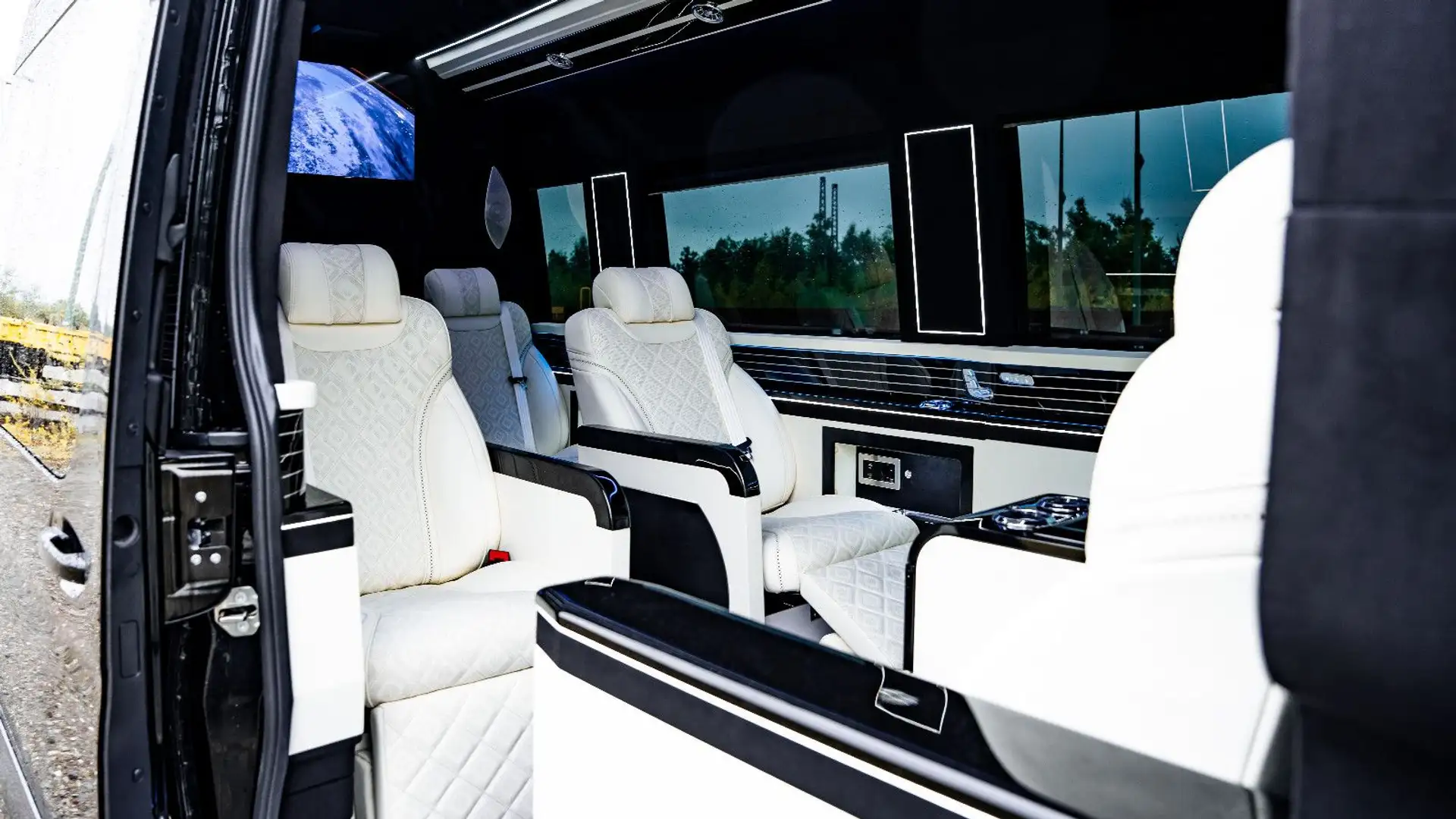 Mercedes-Benz Sprinter 319 CDI VIP LED 7+1 Luftfahrwerk TV Lux Schwarz - 2