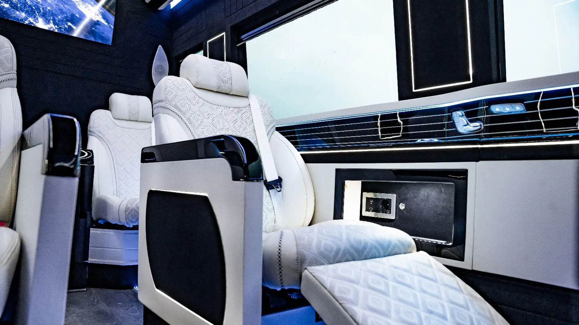 Mercedes-Benz Sprinter 319 CDI VIP LED 7+1 Luftfahrwerk TV Lux Schwarz - 1