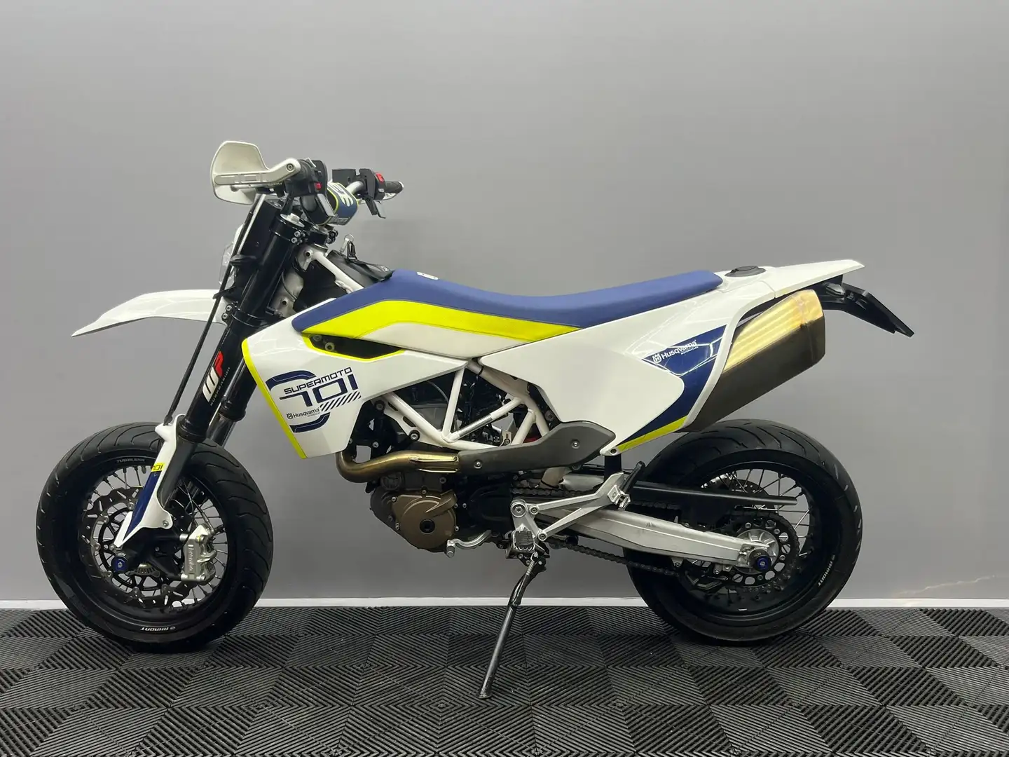 Husqvarna 701 Supermoto 701 SM Fehér - 1