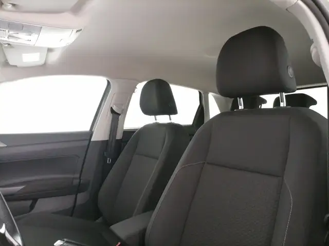 Volkswagen Polo view 12