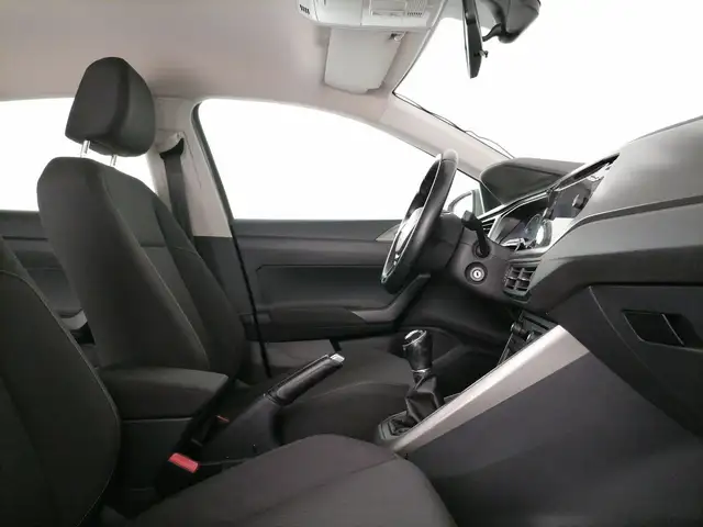 Volkswagen Polo view 6