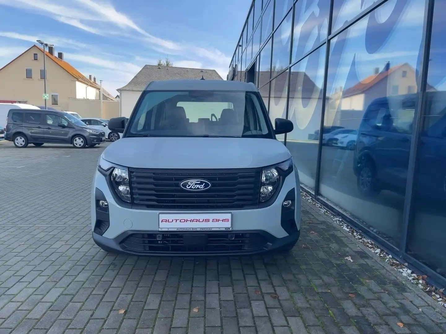 Ford Tourneo Courier 1,0 EcoBoost 125 PS Trend Grau - 2
