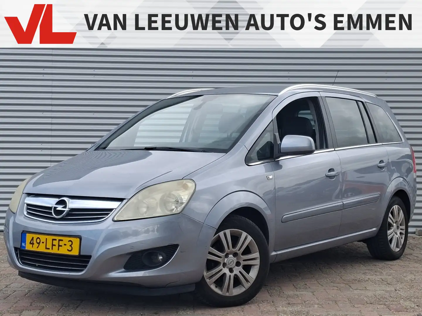 Opel Zafira 1.8 Cosmo | Nieuw Binnen! | 7-Persoons | Clima | C Grijs - 1