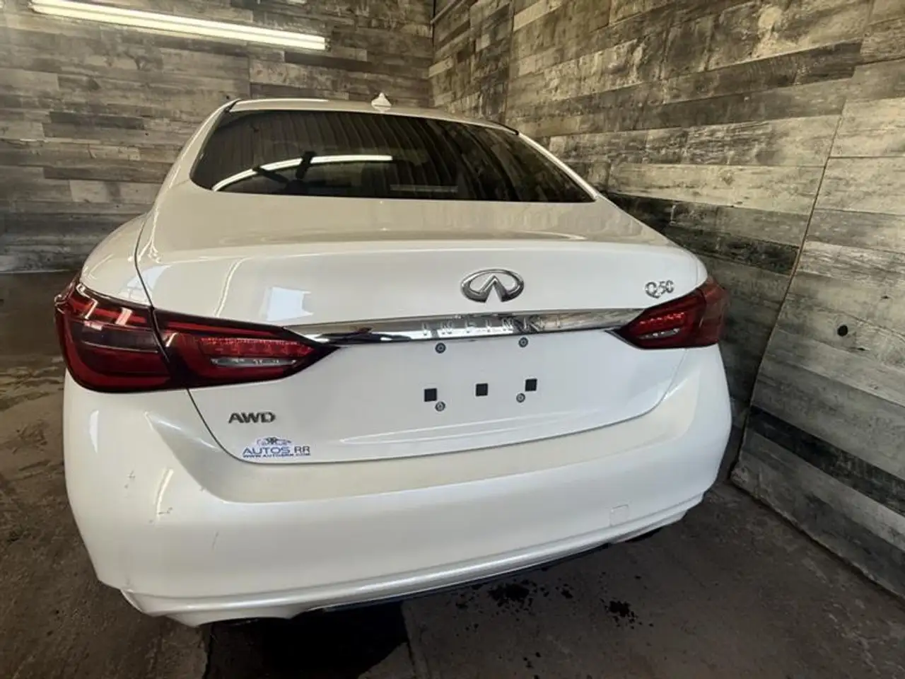 Infiniti Q50 снимка Infiniti Q50