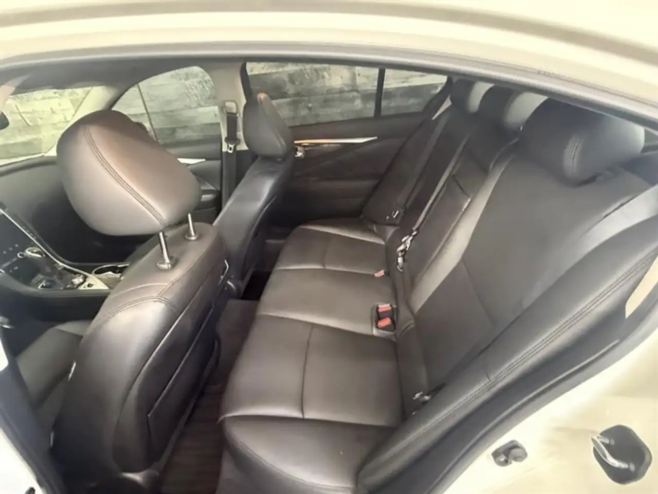 Infiniti Q50 снимка Infiniti Q50