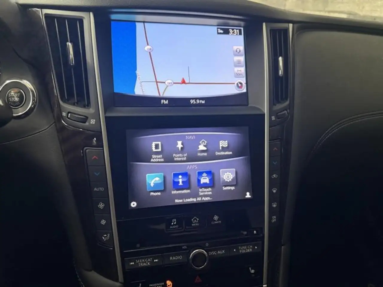 Infiniti Q50 снимка Infiniti Q50