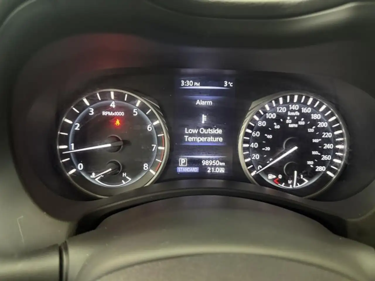 Infiniti Q50 снимка Infiniti Q50