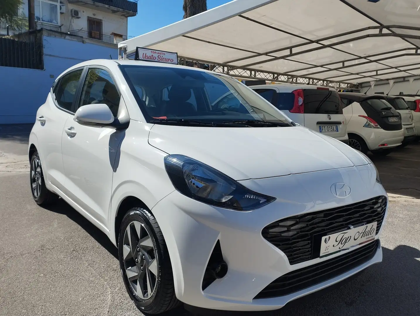 Hyundai i10 i10  1.0 mpi Prime Deluxe Pack 63cv  cambioi auto Blanc - 2