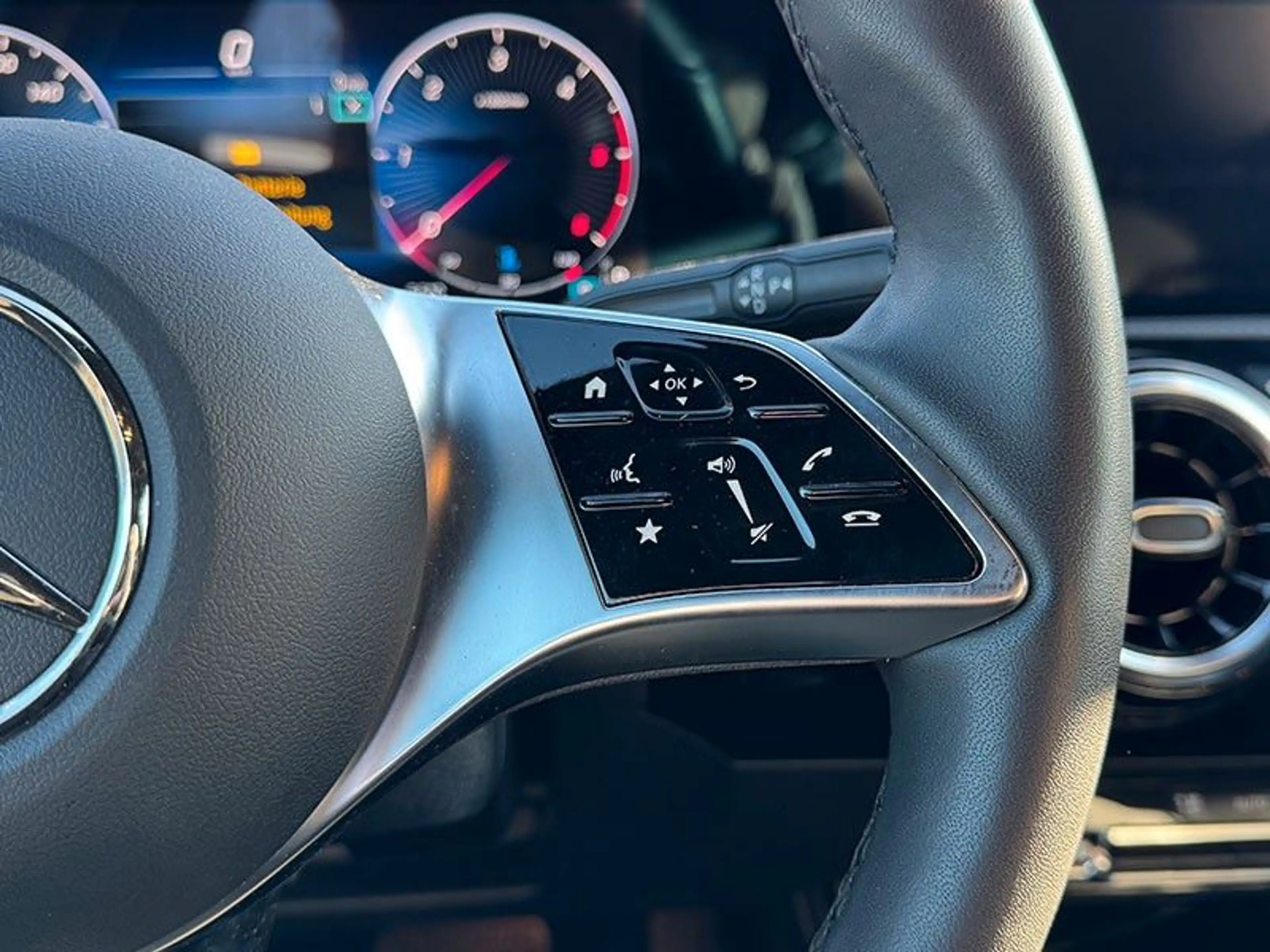 Mercedes-Benz A 200 d  Progressive /ADVANCED/WINTER/MBUX NAVI — photo 13